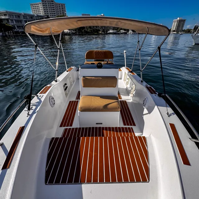 Rent a SEA RAY BOATS center console in Boca Raton, FL near me