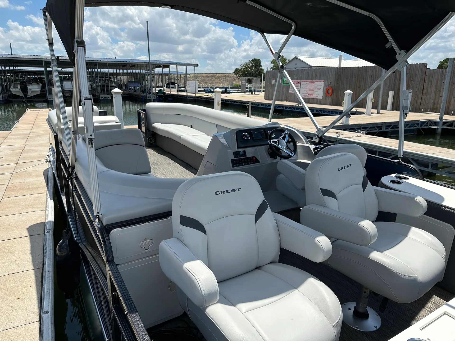 NEW** CREST PONTOON - EAGLE MOUNTAIN LAKE