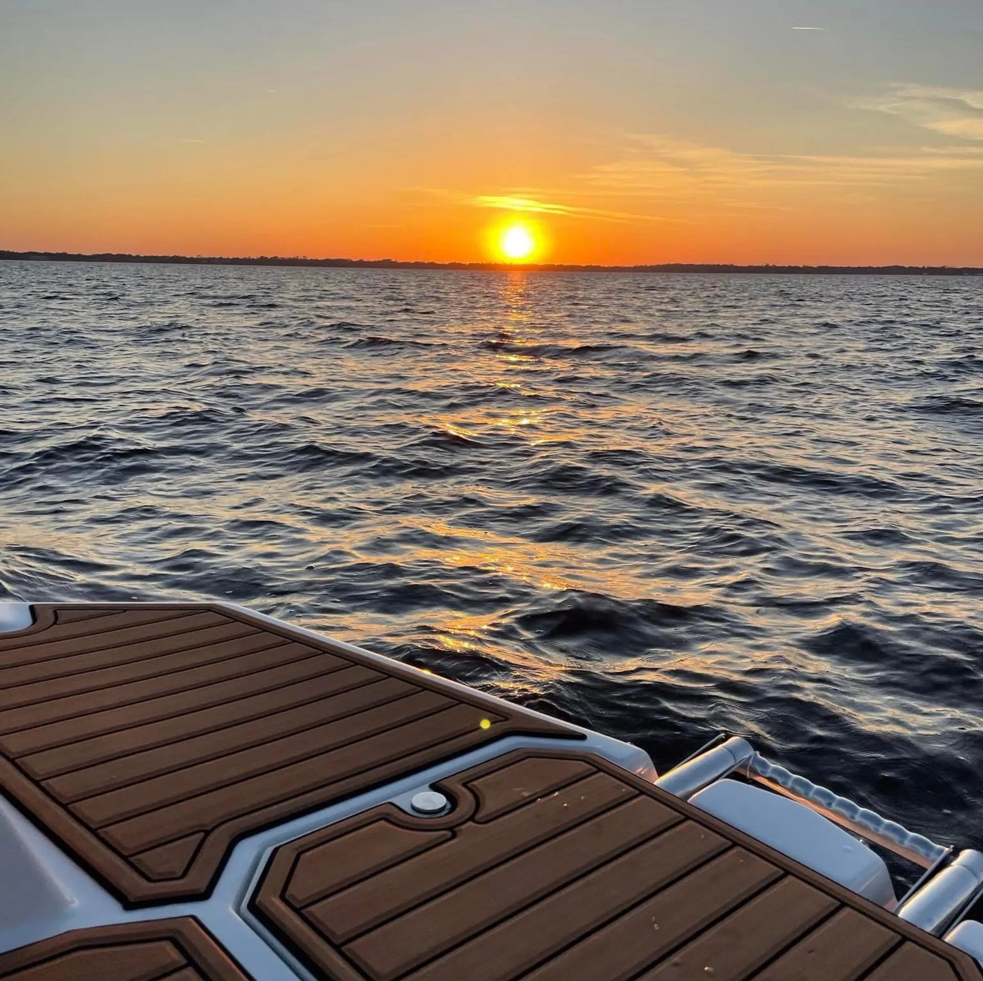 10 Person: Family Outboard &amp; Excursion Fun 2023 StarCraft 210 SVX OB