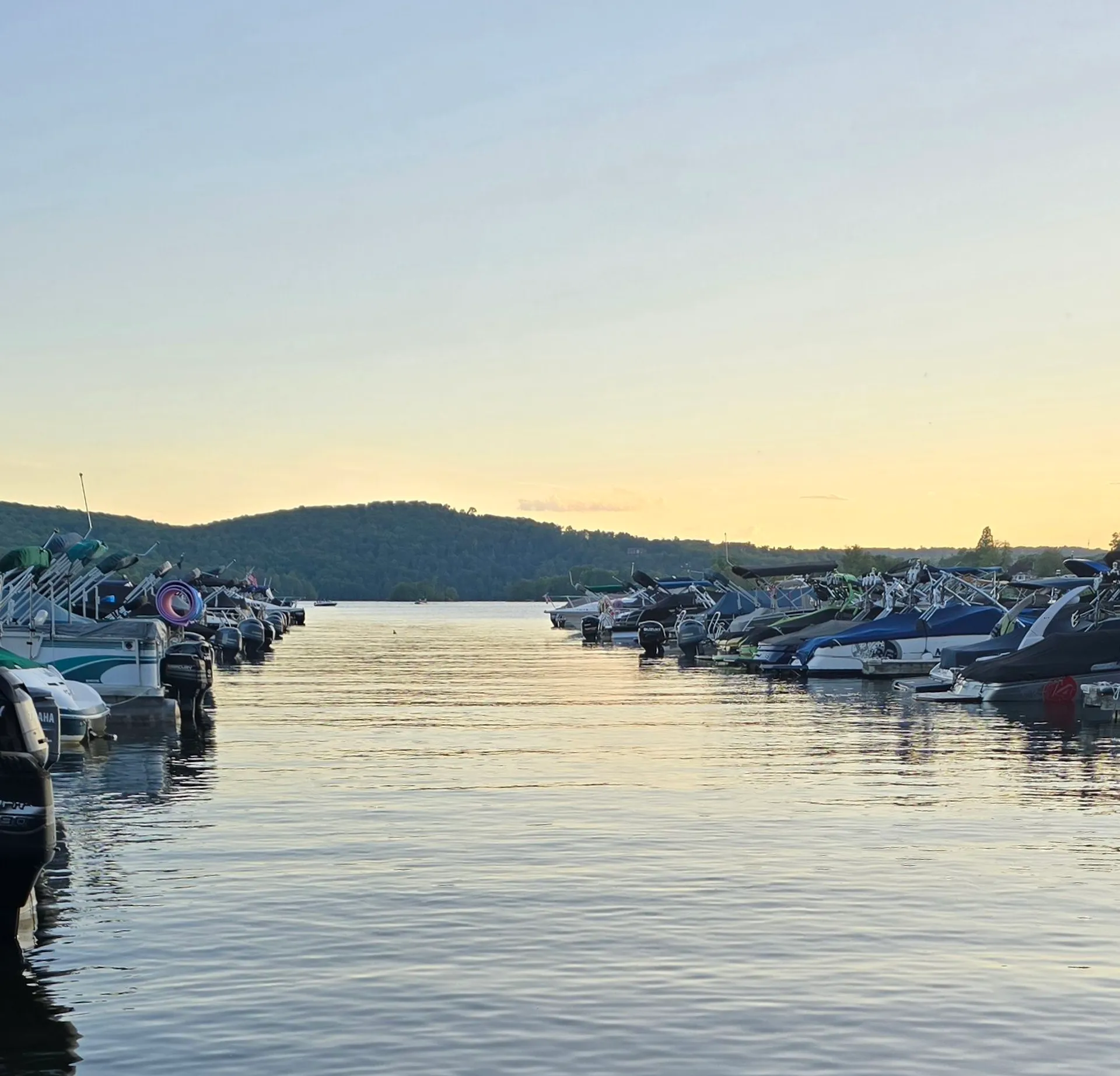 Where Summer Memories Are Made  - Beautiful, Clean 26 Foot Cruiser