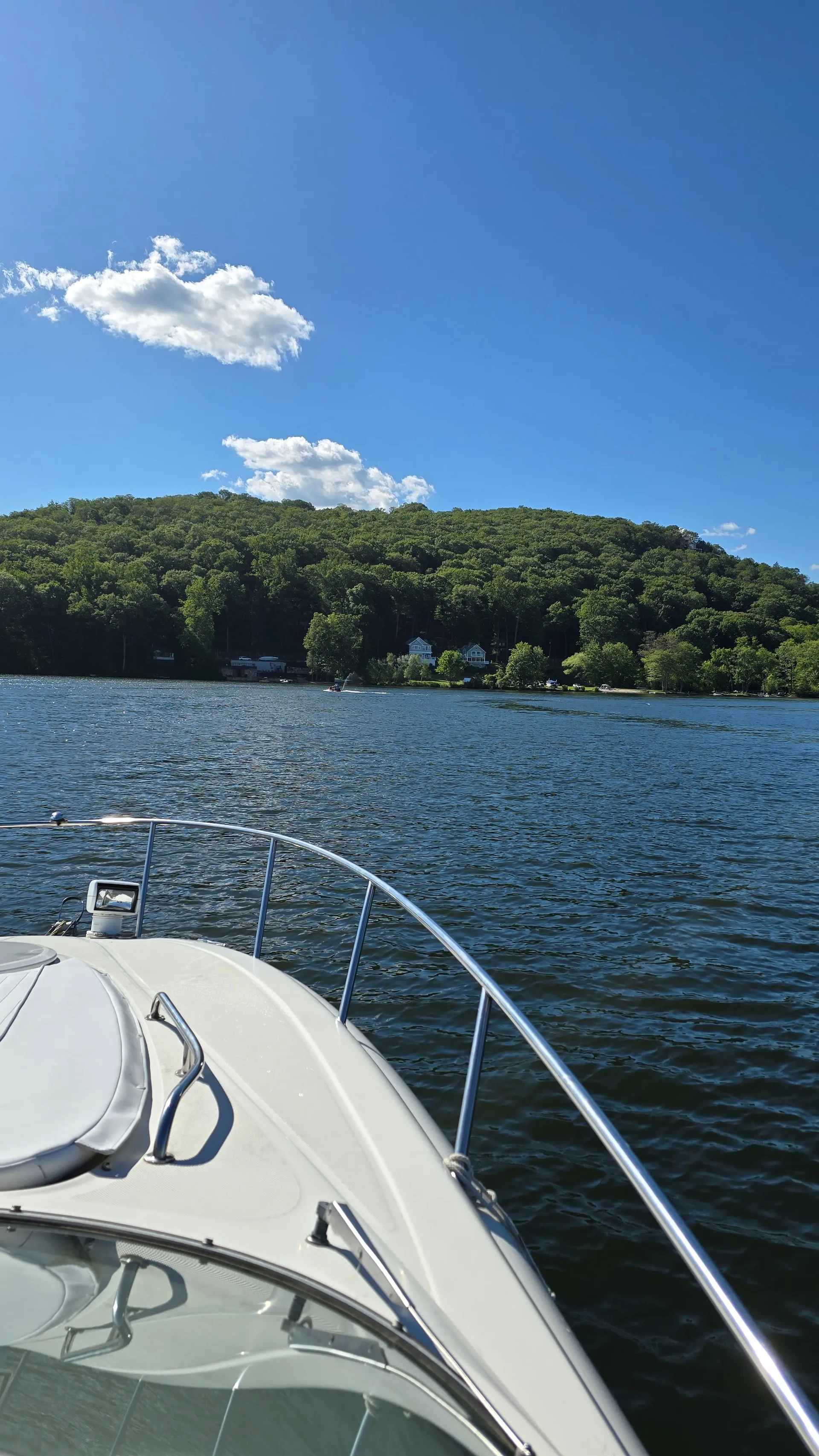 Where Summer Memories Are Made  - Beautiful, Clean 26 Foot Cruiser