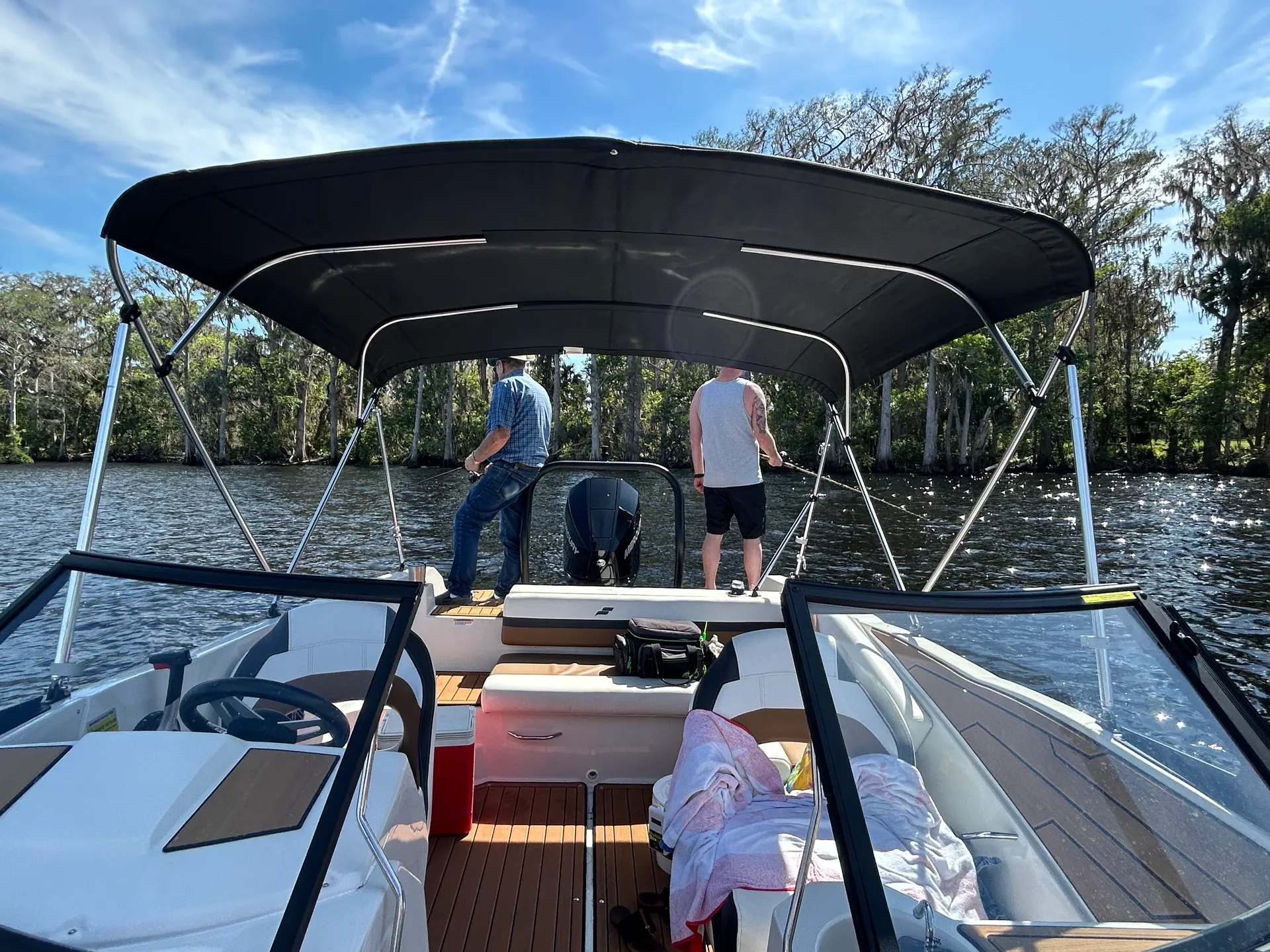 10 Person: Family Outboard &amp; Excursion Fun 2023 StarCraft 210 SVX OB