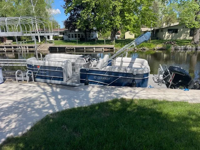 Rent a GODFREY MARINE pontoon in Winneconne, WI near me