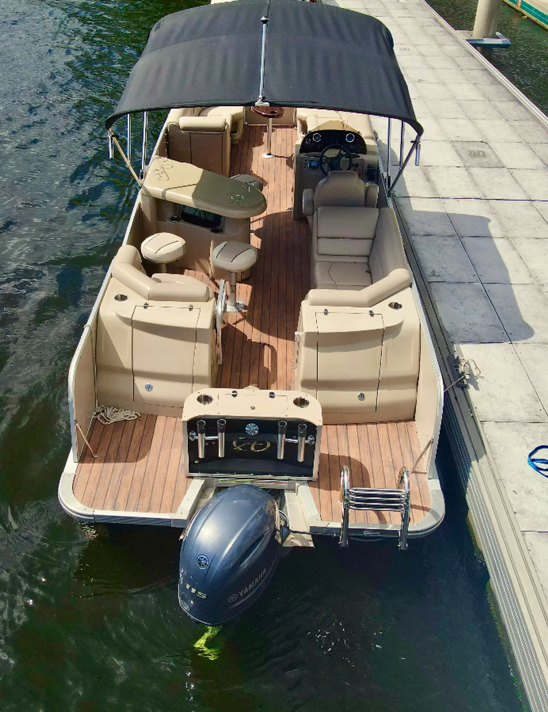 AVALON PONTOONS 26' CATALINA ENTERTAINER in Fort Lauderdale, FL — photo 4
