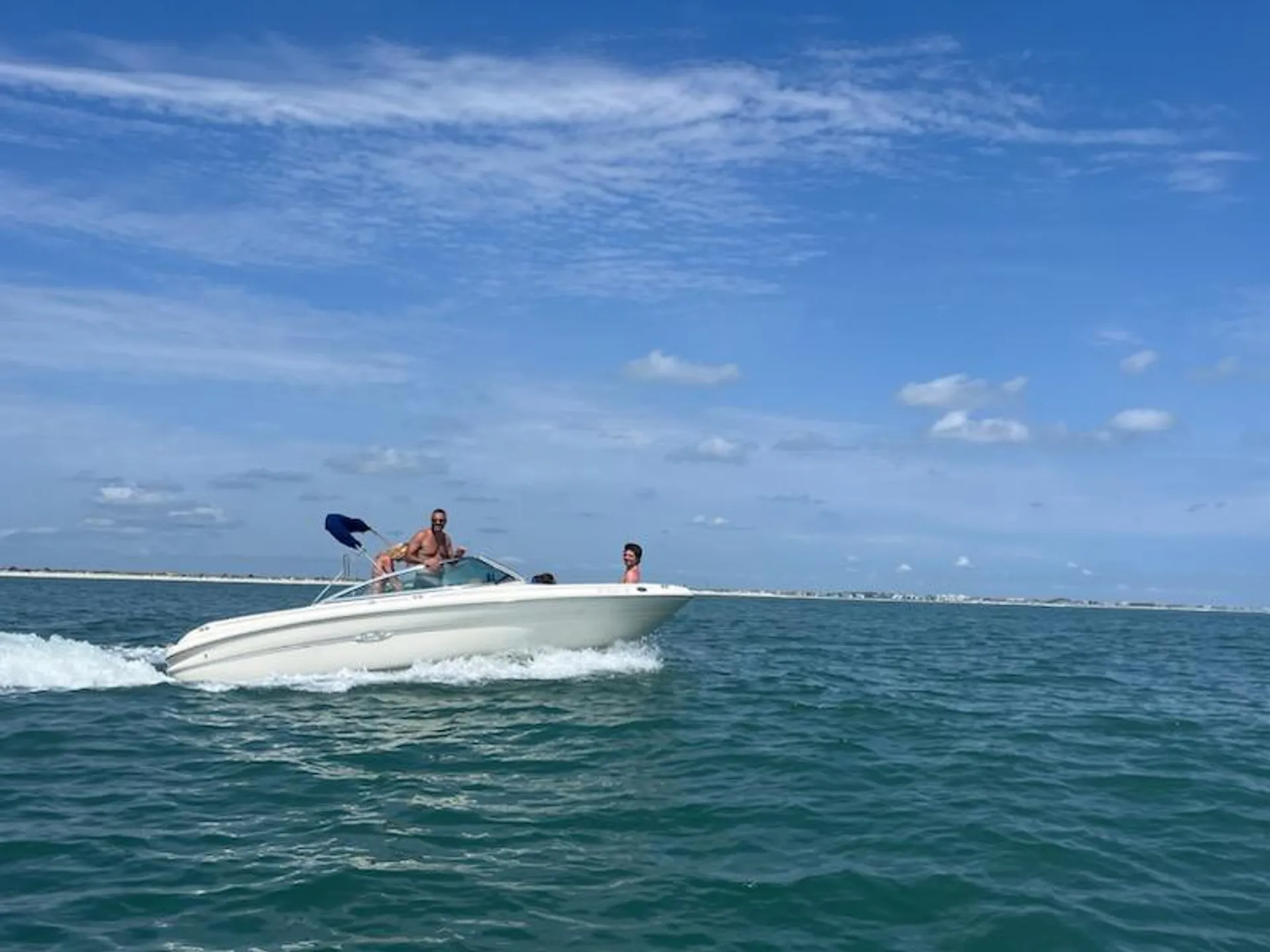 Sea Ray 190 Signature Bow Rider – Fast, Clean & Ready to Ride!