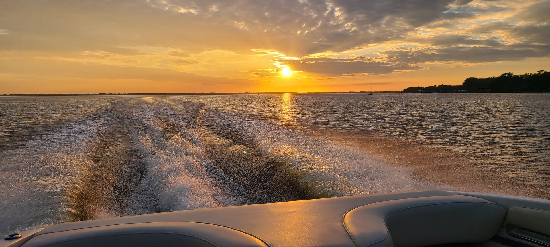 Sea Ray 190 Signature Bow Rider – Fast, Clean & Ready to Ride!