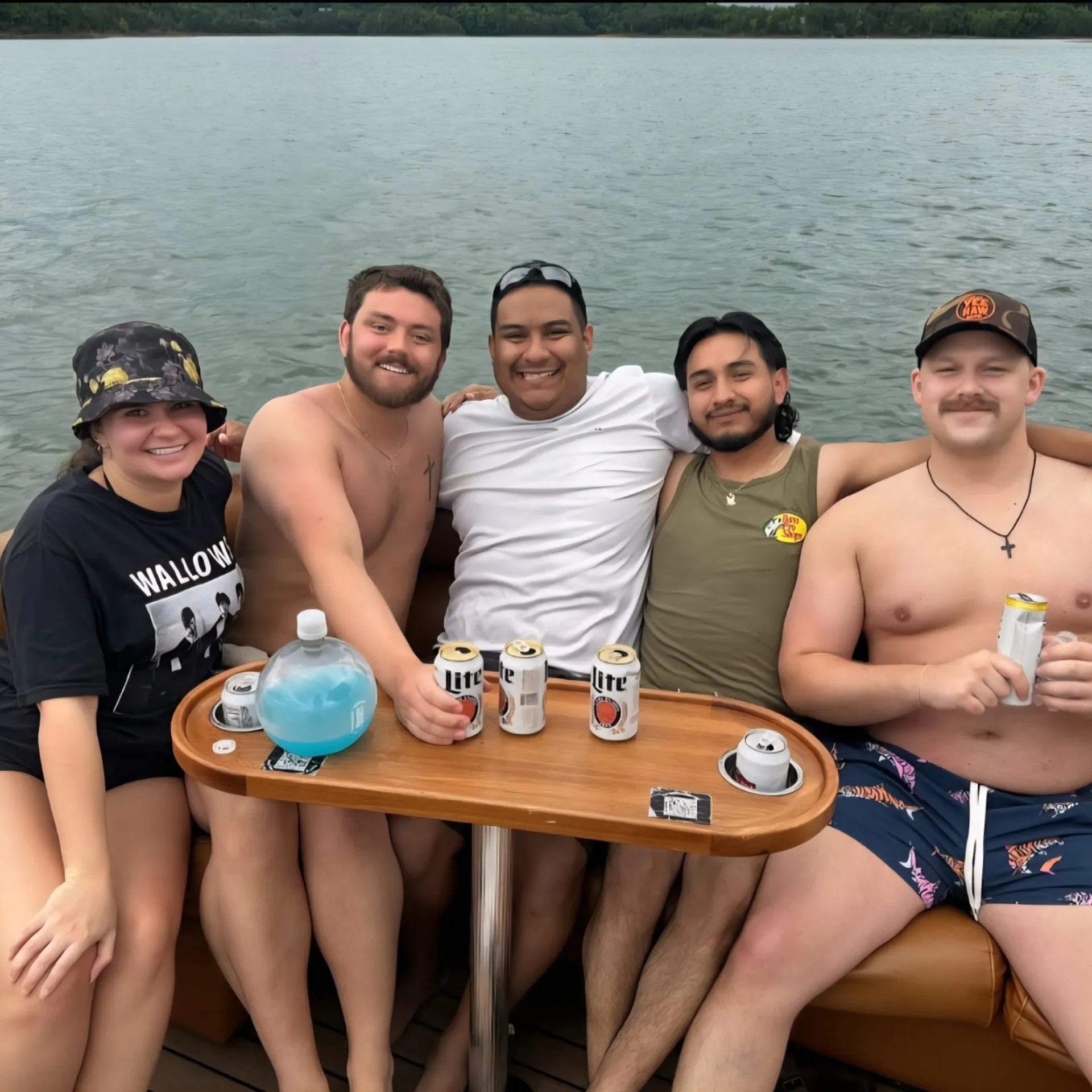 Lakeside Paradise Escape