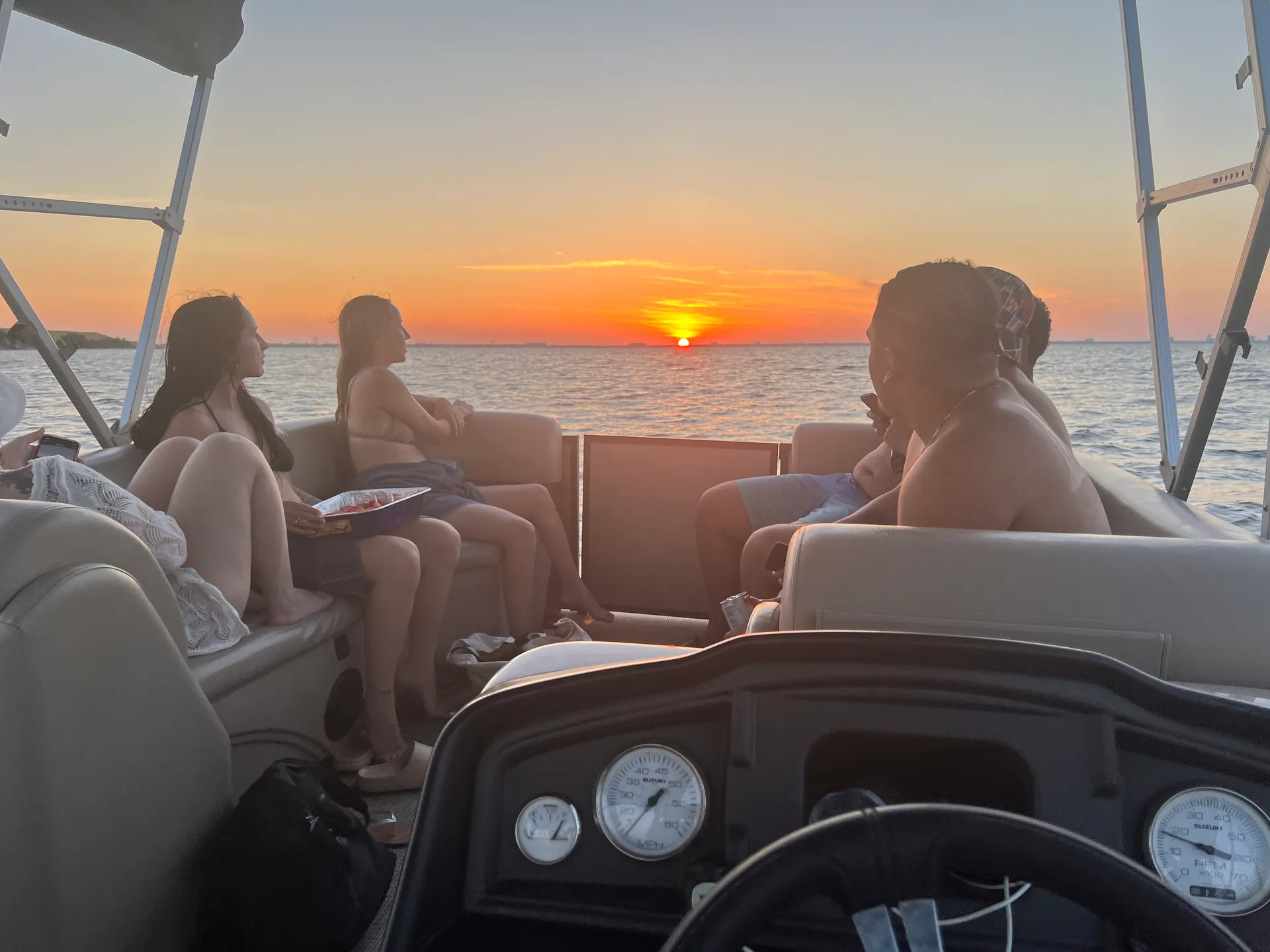 Bentley Luxury Tritoon, No Fishing