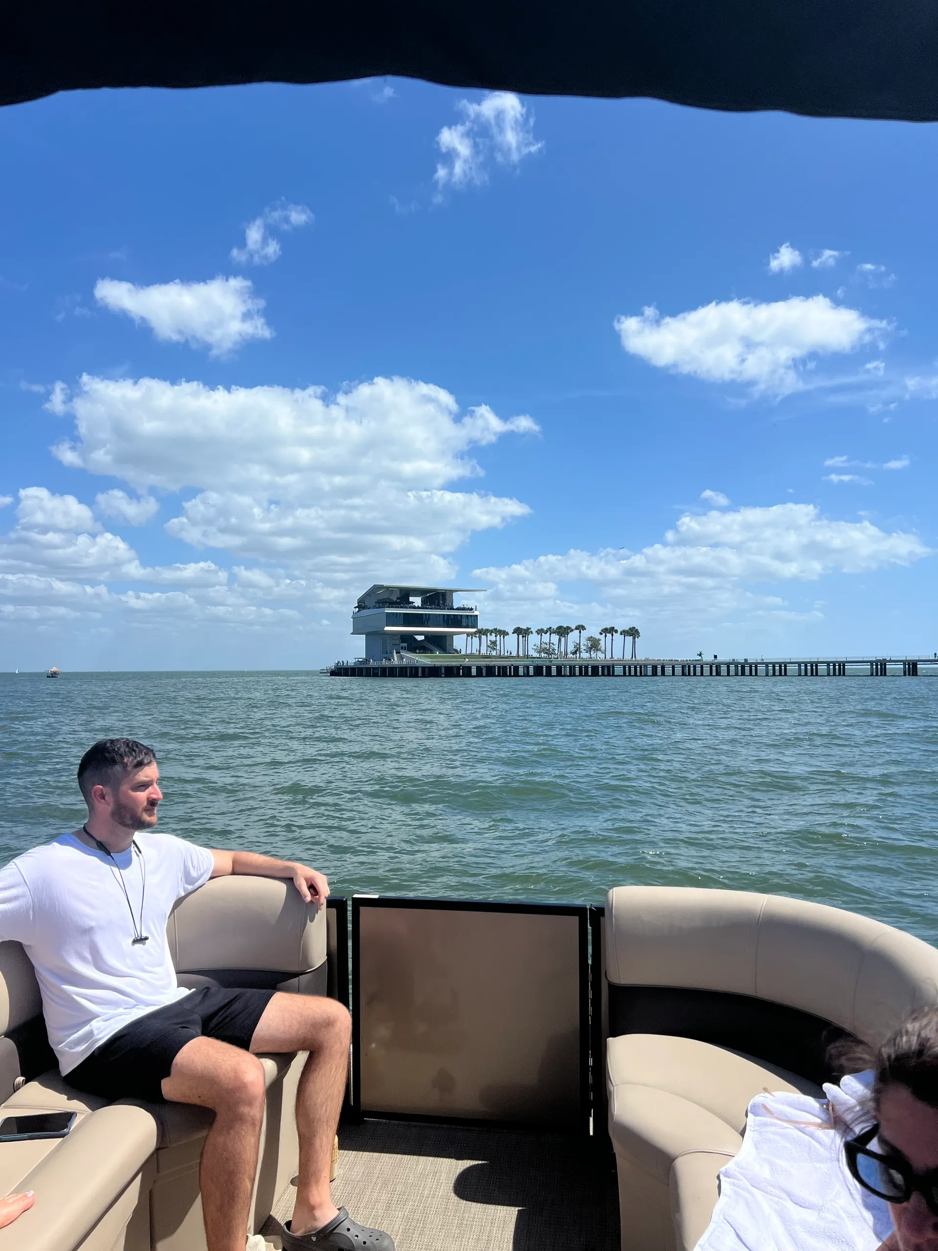 Bentley Luxury Tritoon, No Fishing