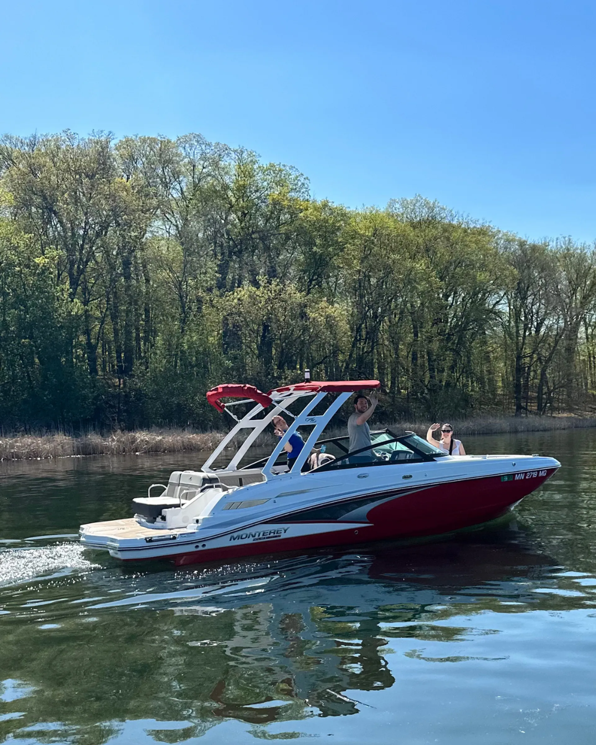 New Monterey M4 24 Ft Lake Minnetonka ~Ski/Tube/Wake-board 