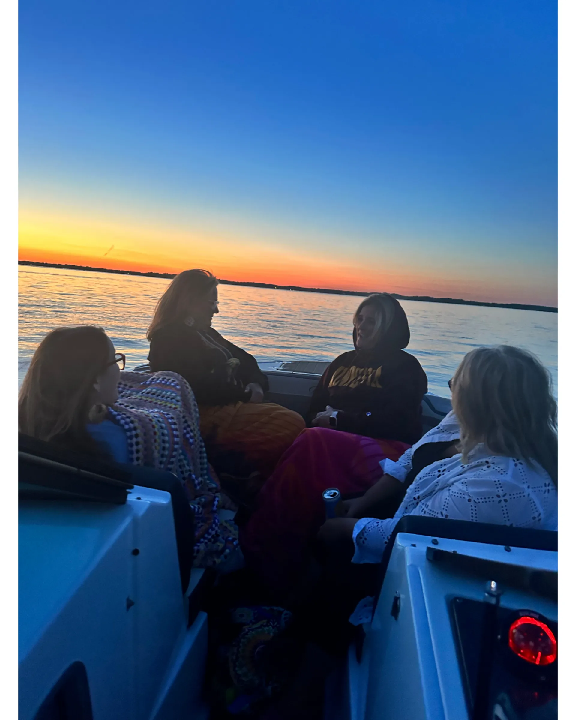 New Monterey M4 24 Ft Lake Minnetonka ~Ski/Tube/Wake-board 