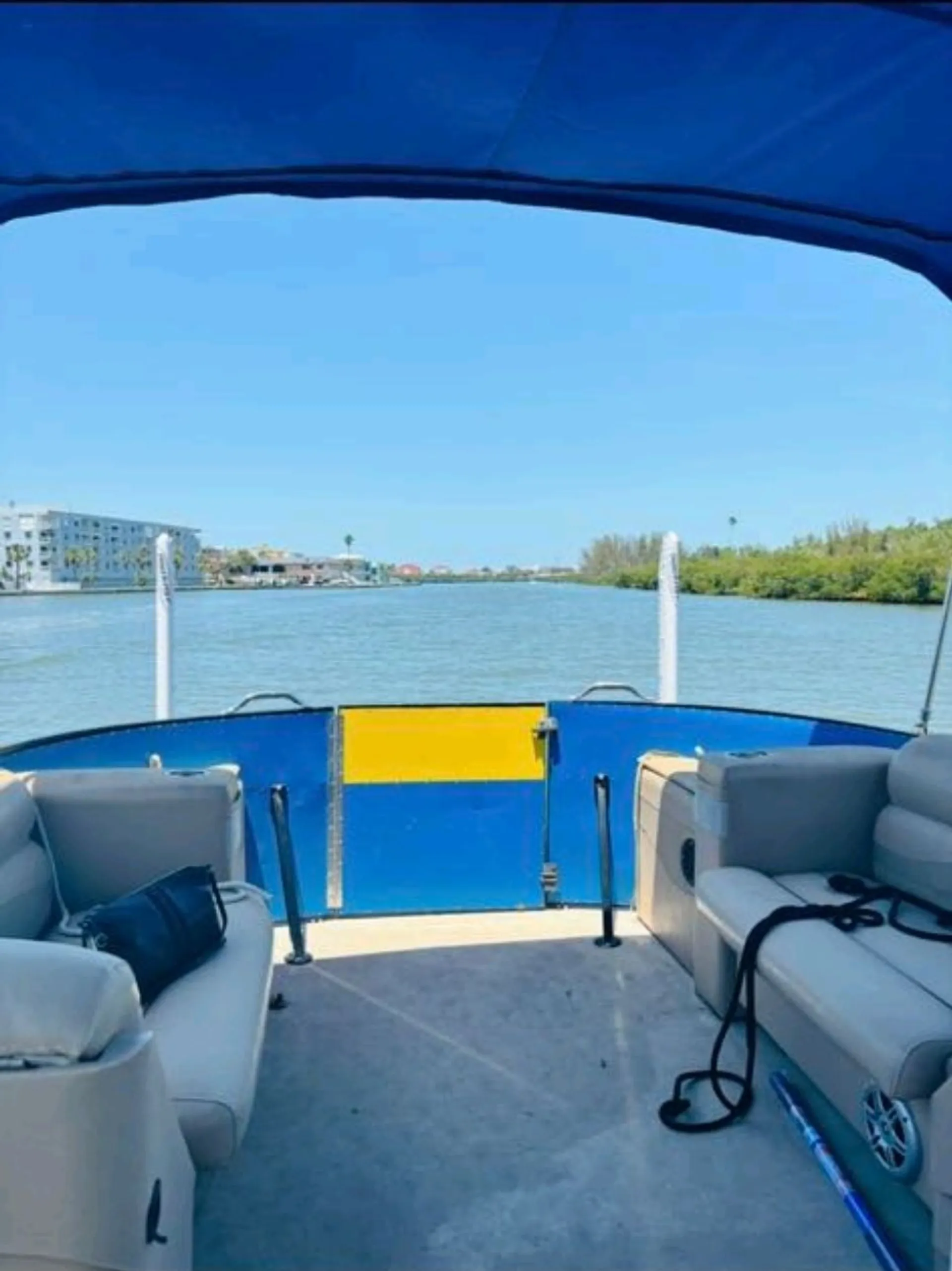 Water Therapy at its Finest! 24' Double-Decker w/Slide