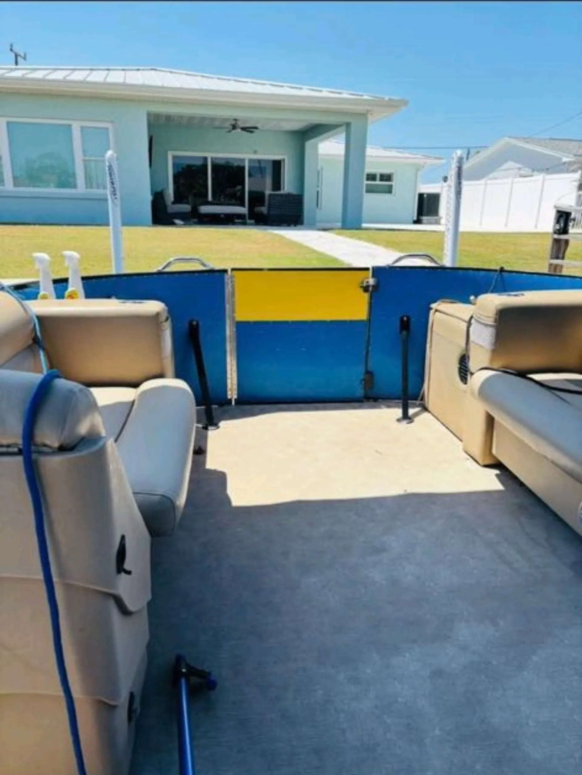 Water Therapy at its Finest! 24' Double-Decker w/Slide