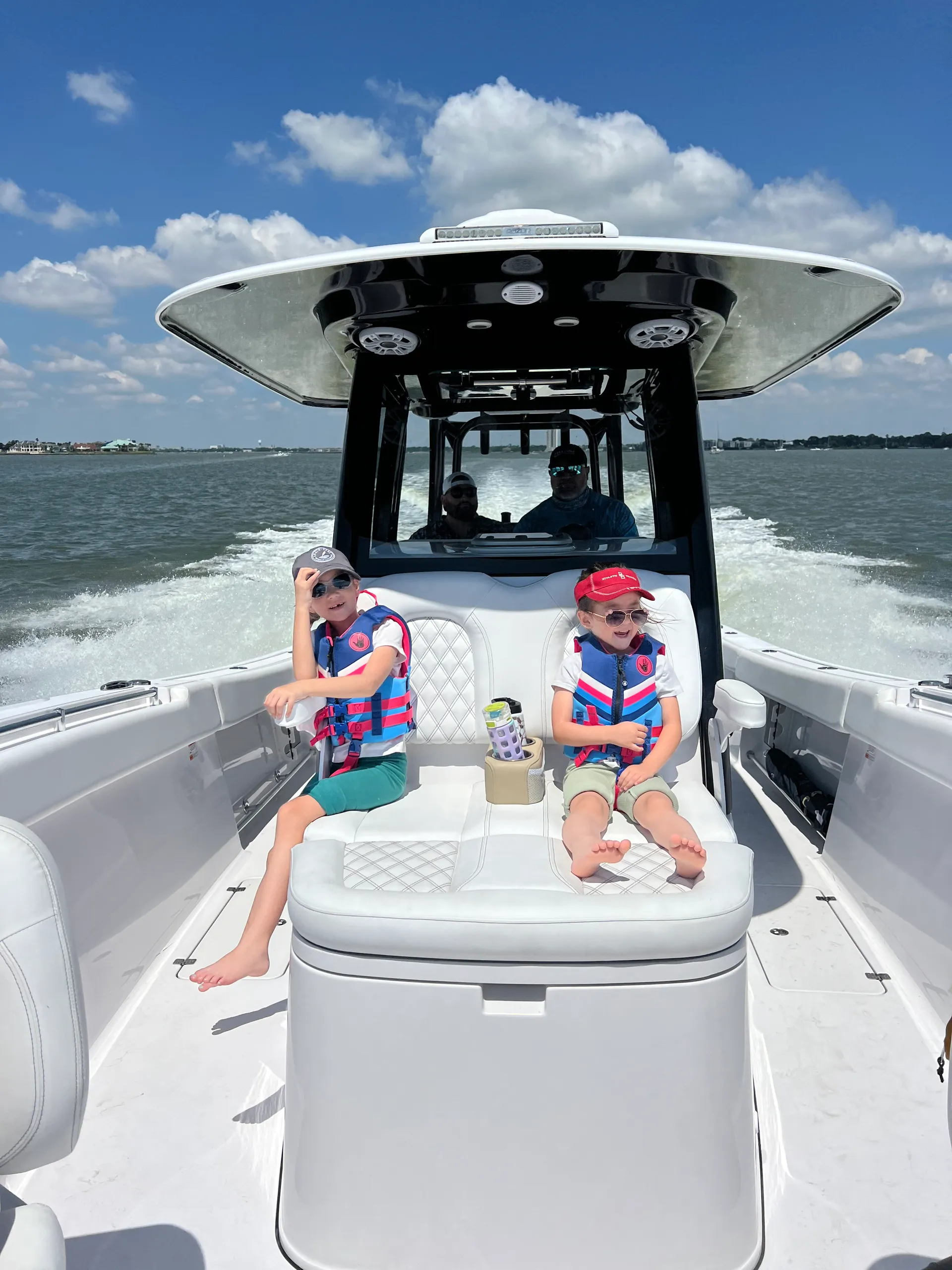 Cruise in Comfort – 2025 Sportsman 32' Seakeeper