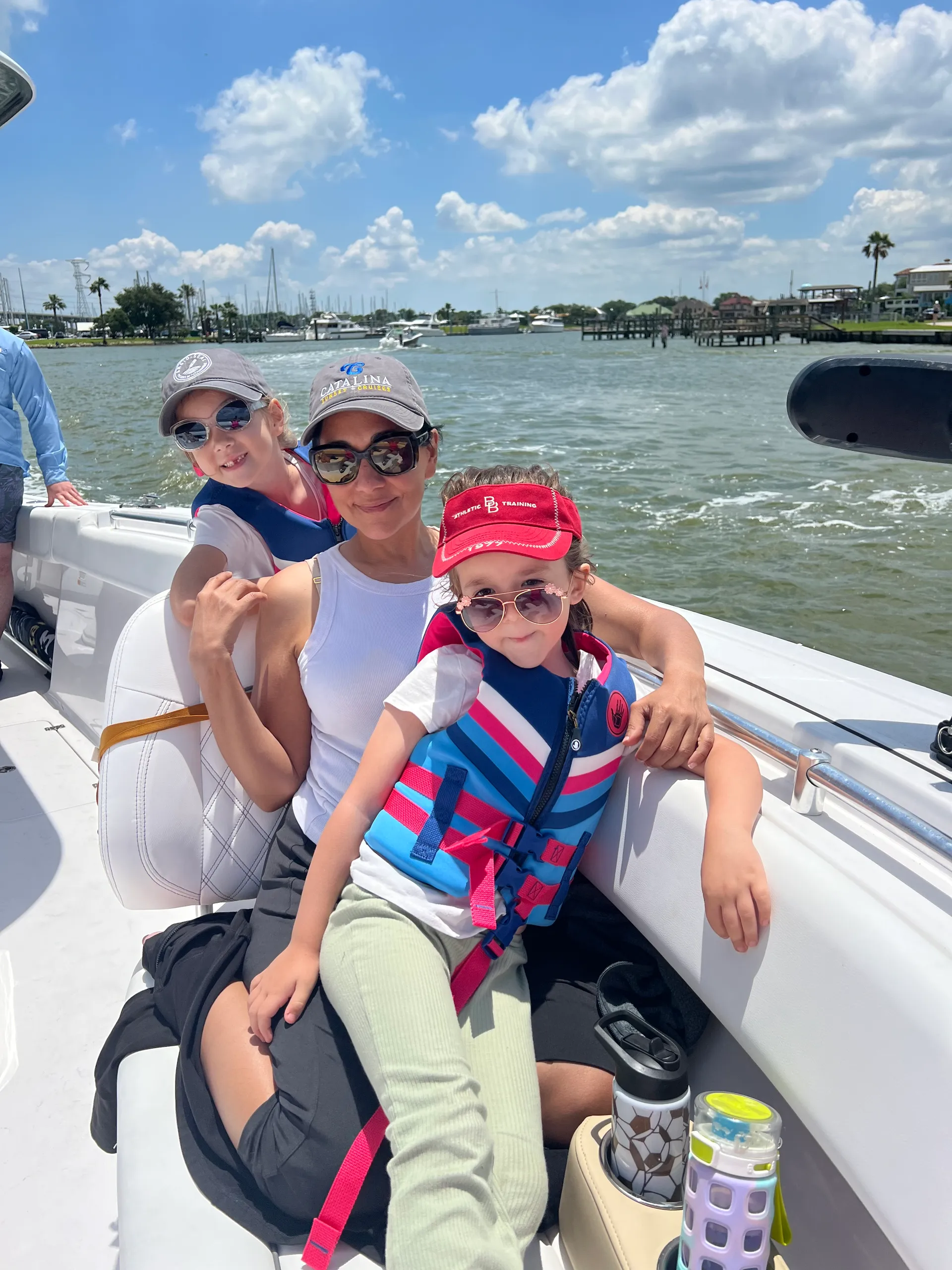 Cruise in Comfort – 2025 Sportsman 32' Seakeeper