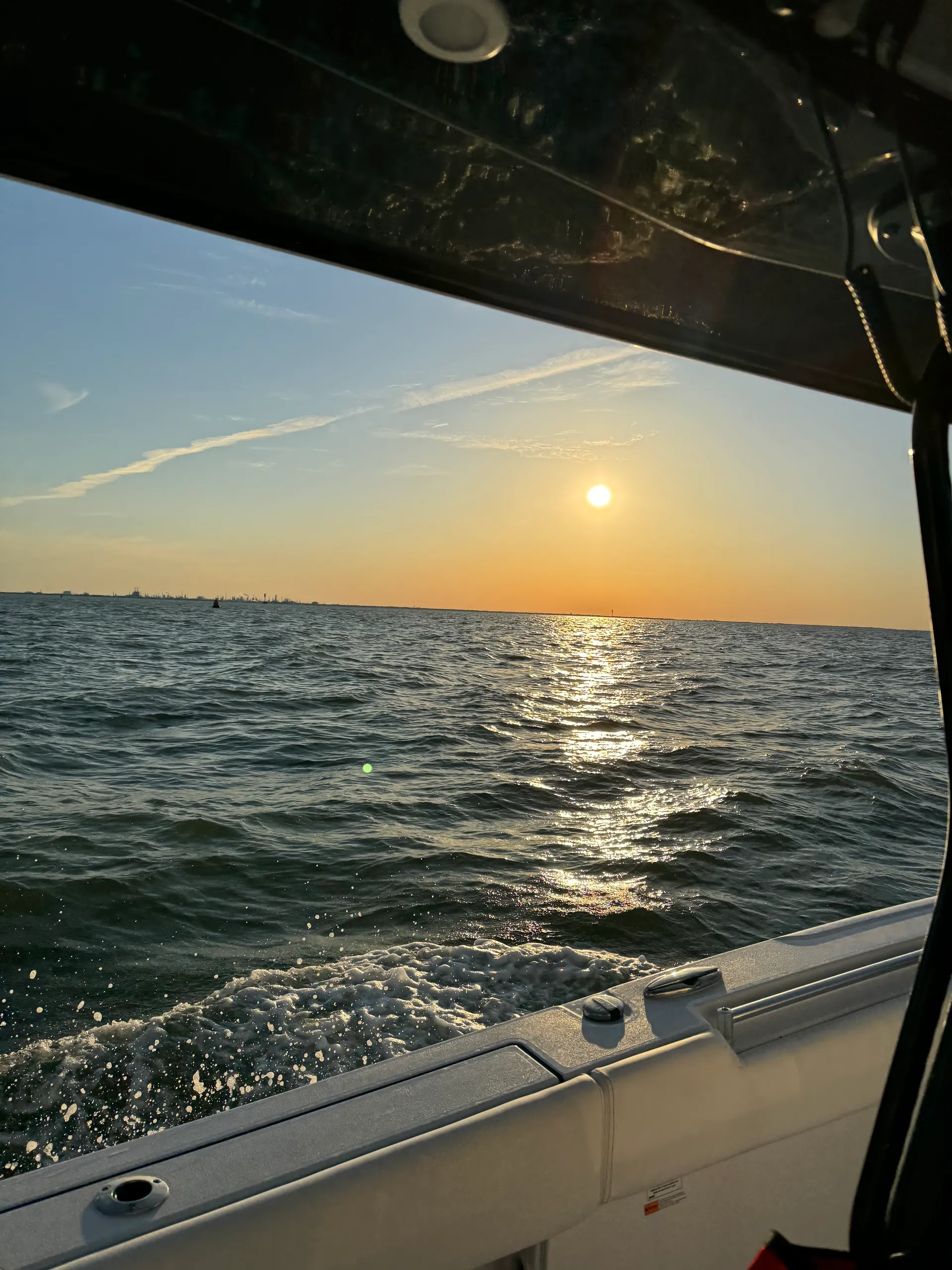 Cruise in Comfort – 2025 Sportsman 32' Seakeeper