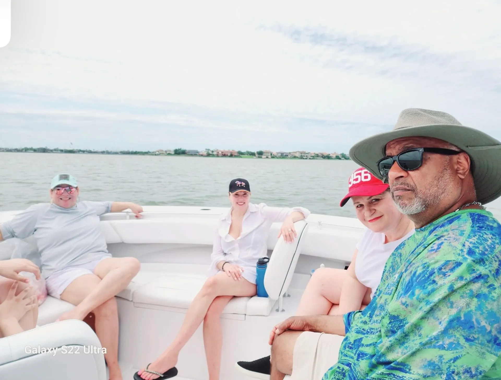 Cruise in Comfort – 2025 Sportsman 32' Seakeeper