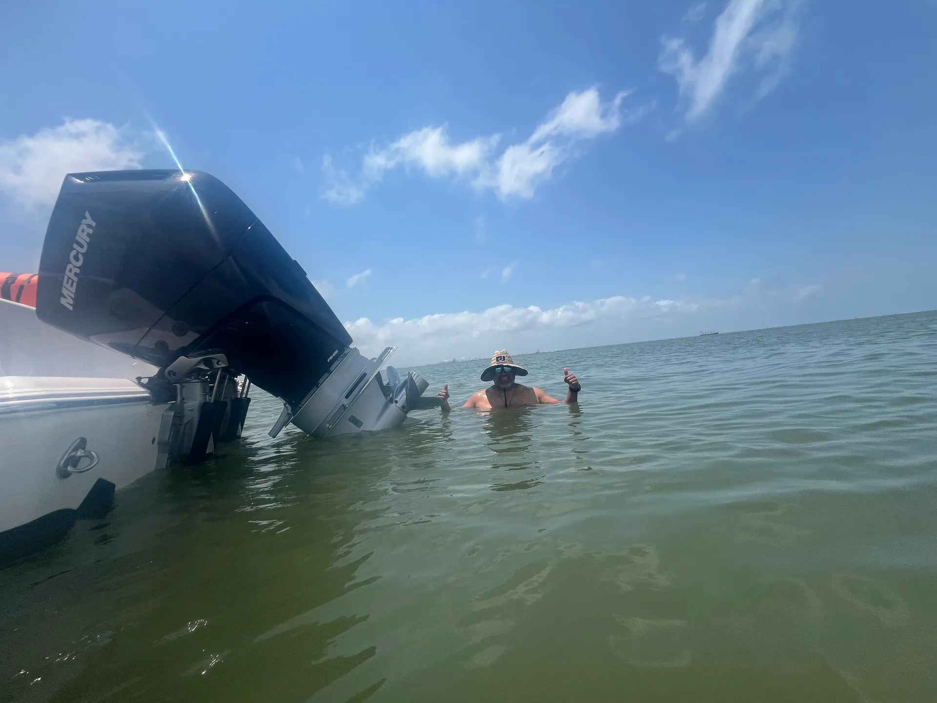 Cruise in Comfort – 2025 Sportsman 32' Seakeeper