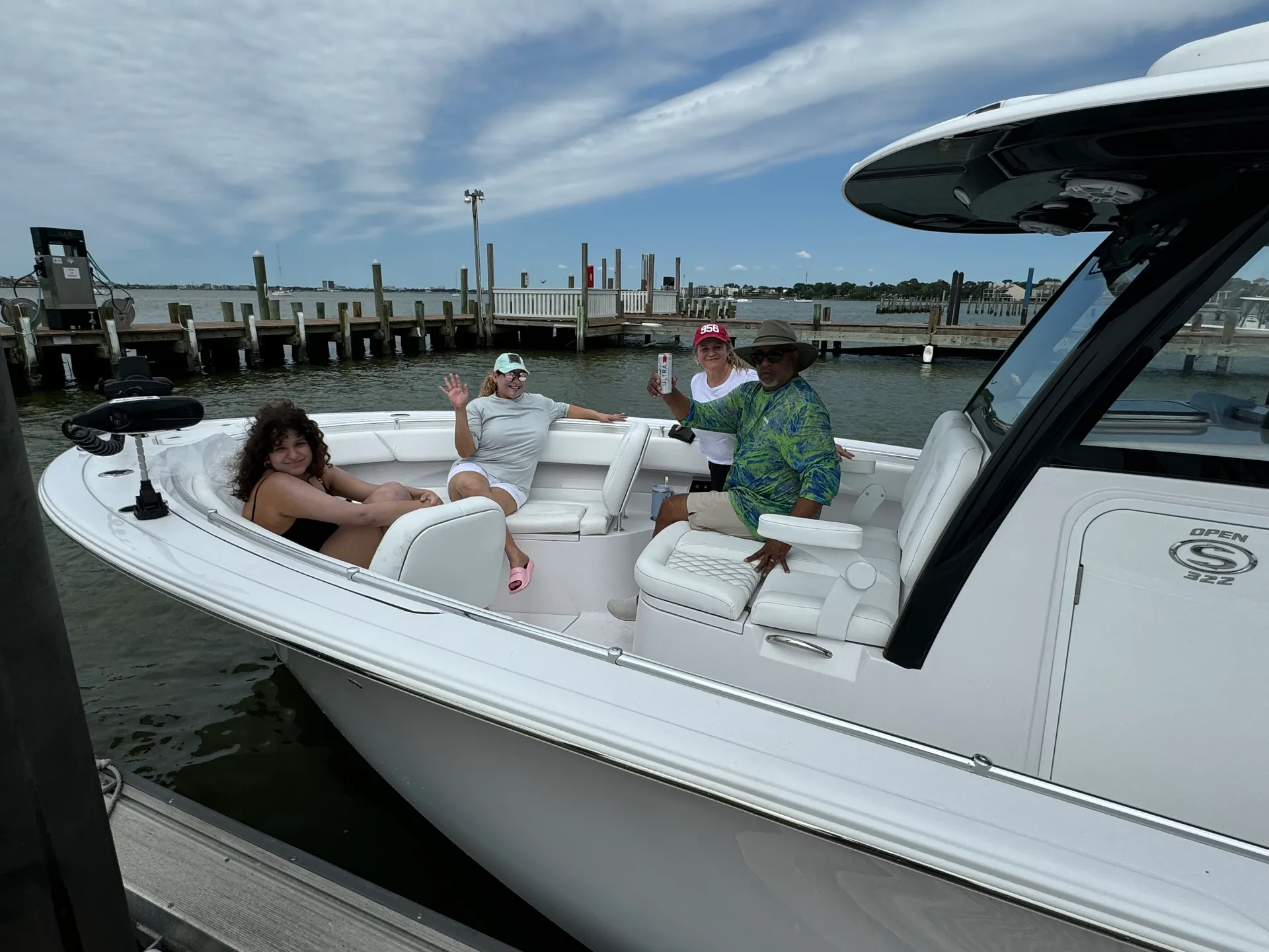 Cruise in Comfort – 2025 Sportsman 32' Seakeeper