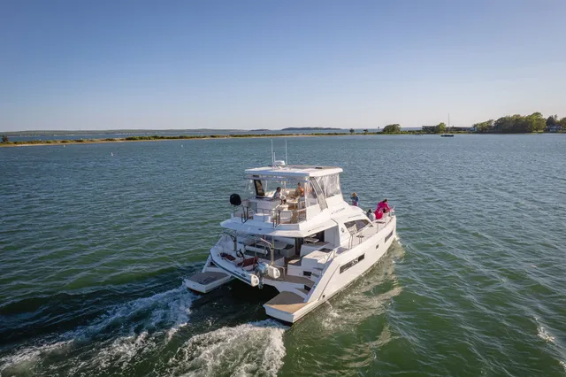 Rent a Leopard catamaran in Southold, NY near me