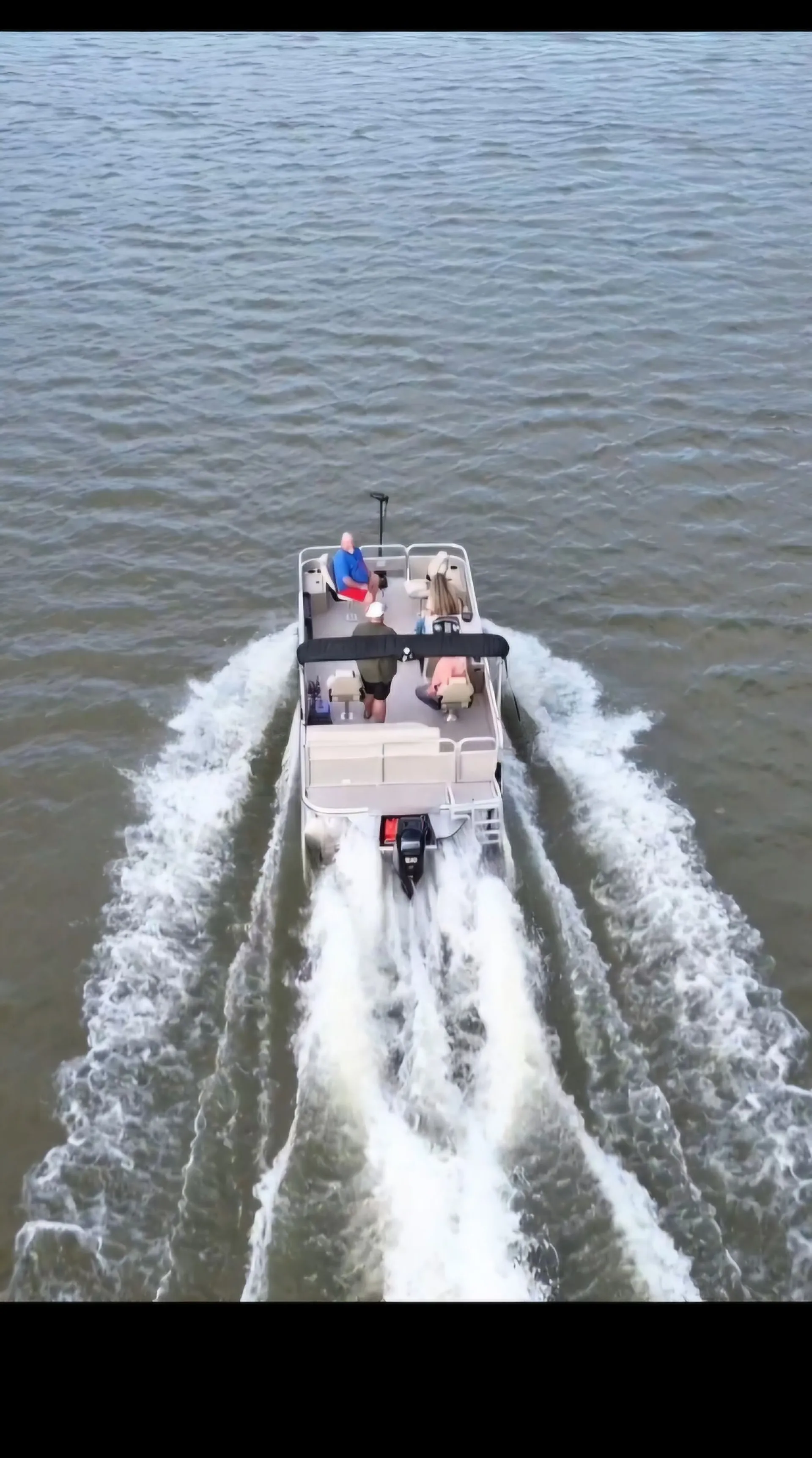  19ft Pontoon on Lake Wedowee – Great for Fishing & Cruising! 🎣🌊