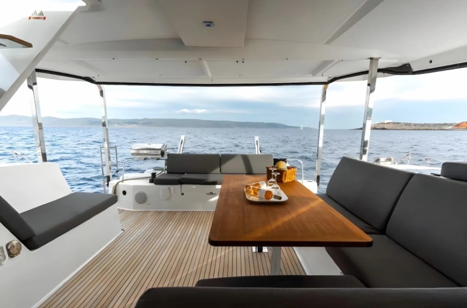 New Luxury Sailing Yacht! Offering day, overnight sunset charters!