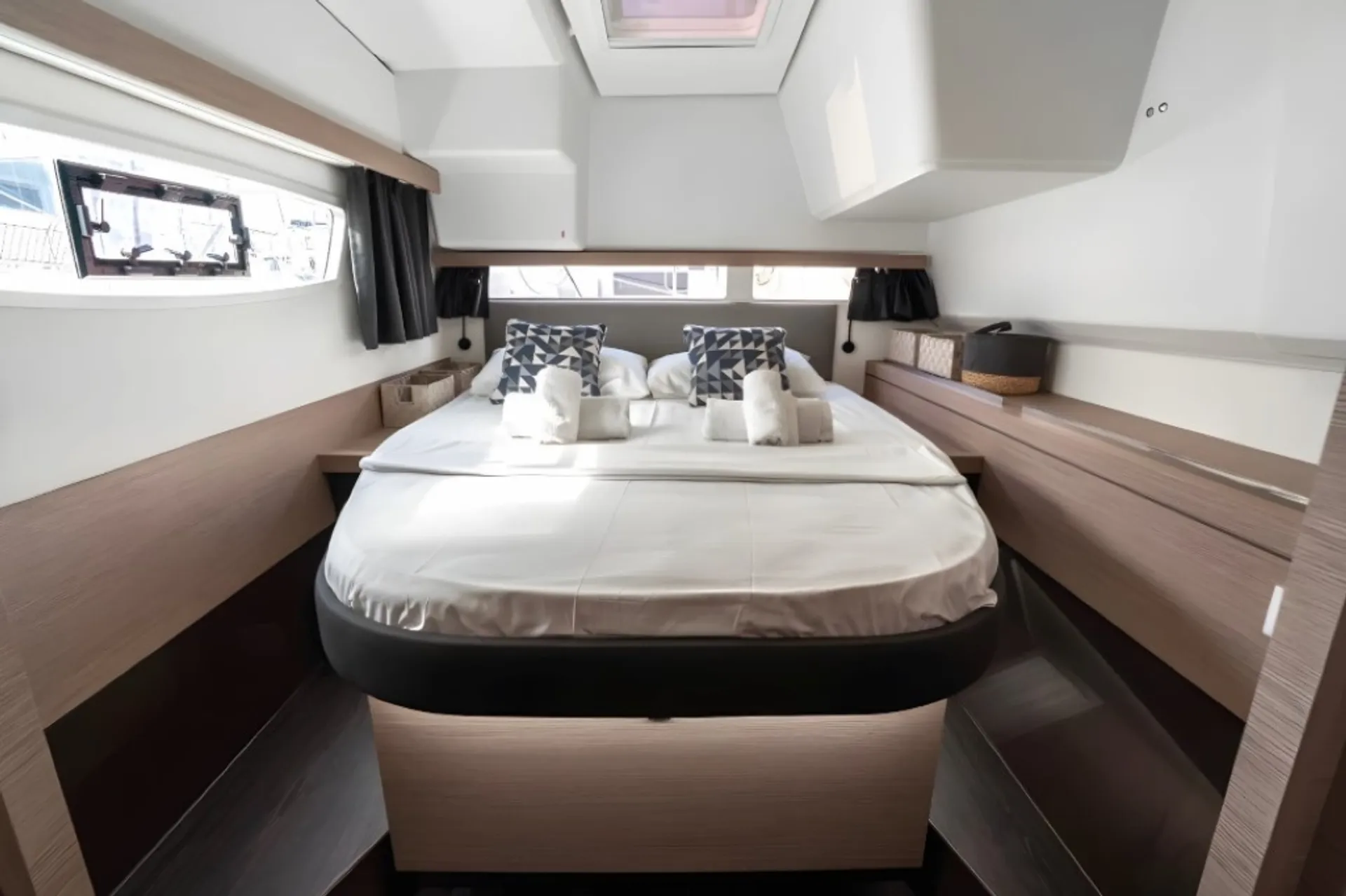 New Luxury Sailing Yacht! Offering day, overnight sunset charters!