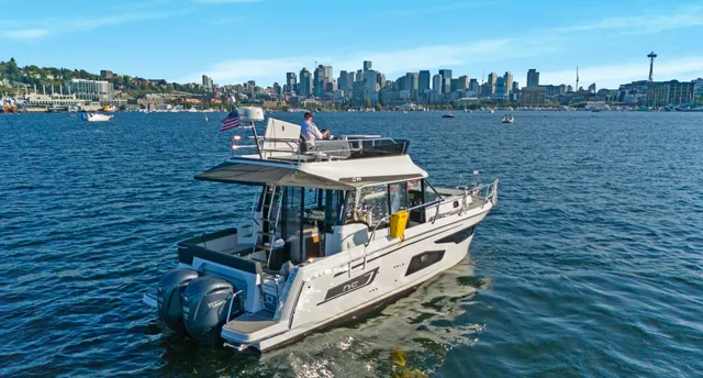 Rent a Jeanneau weekender in Seattle, WA near me