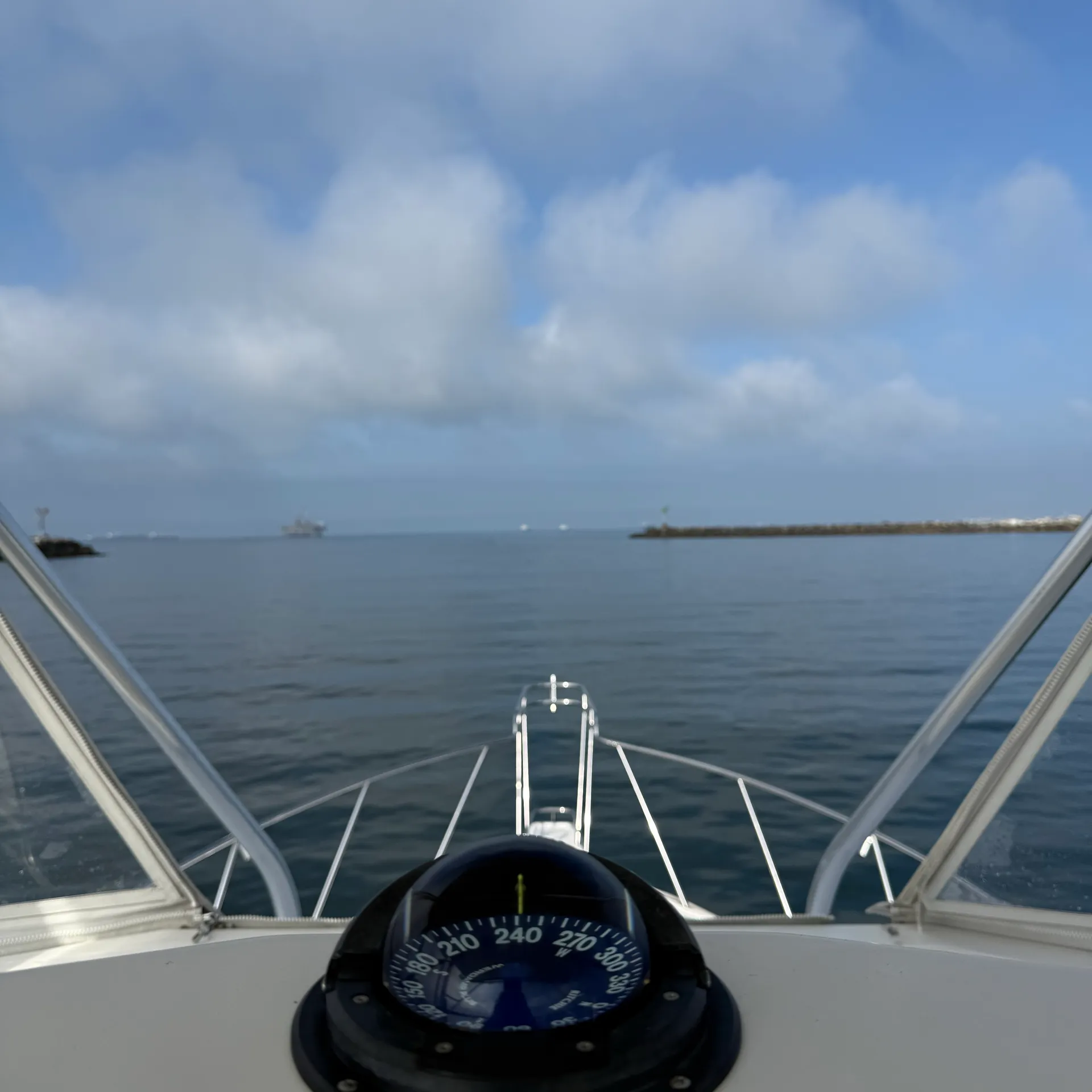 Luxury Cabo 35 Flybridge Charter - All Inclusive