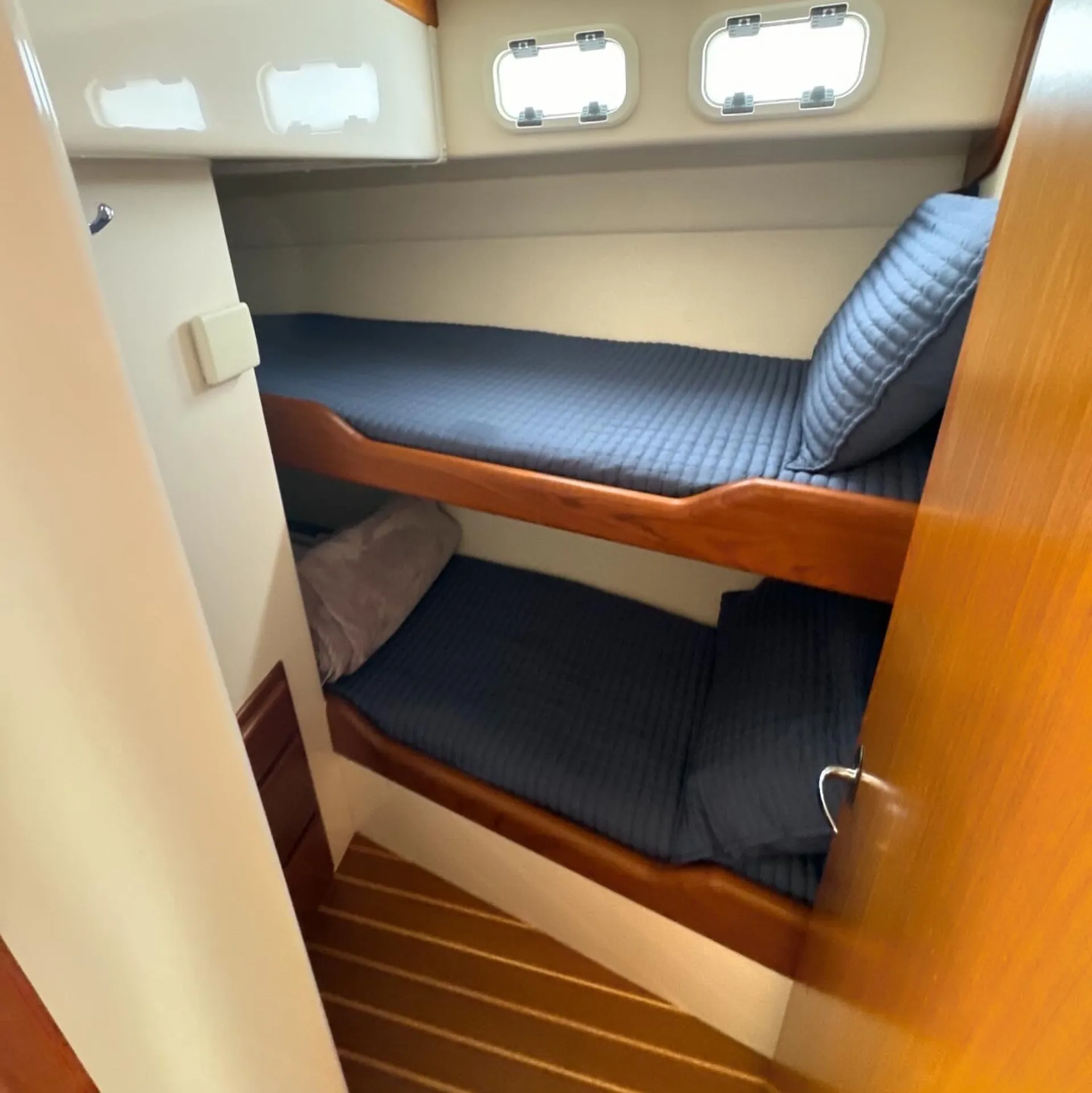 Luxury Cabo 35 Flybridge Charter - All Inclusive