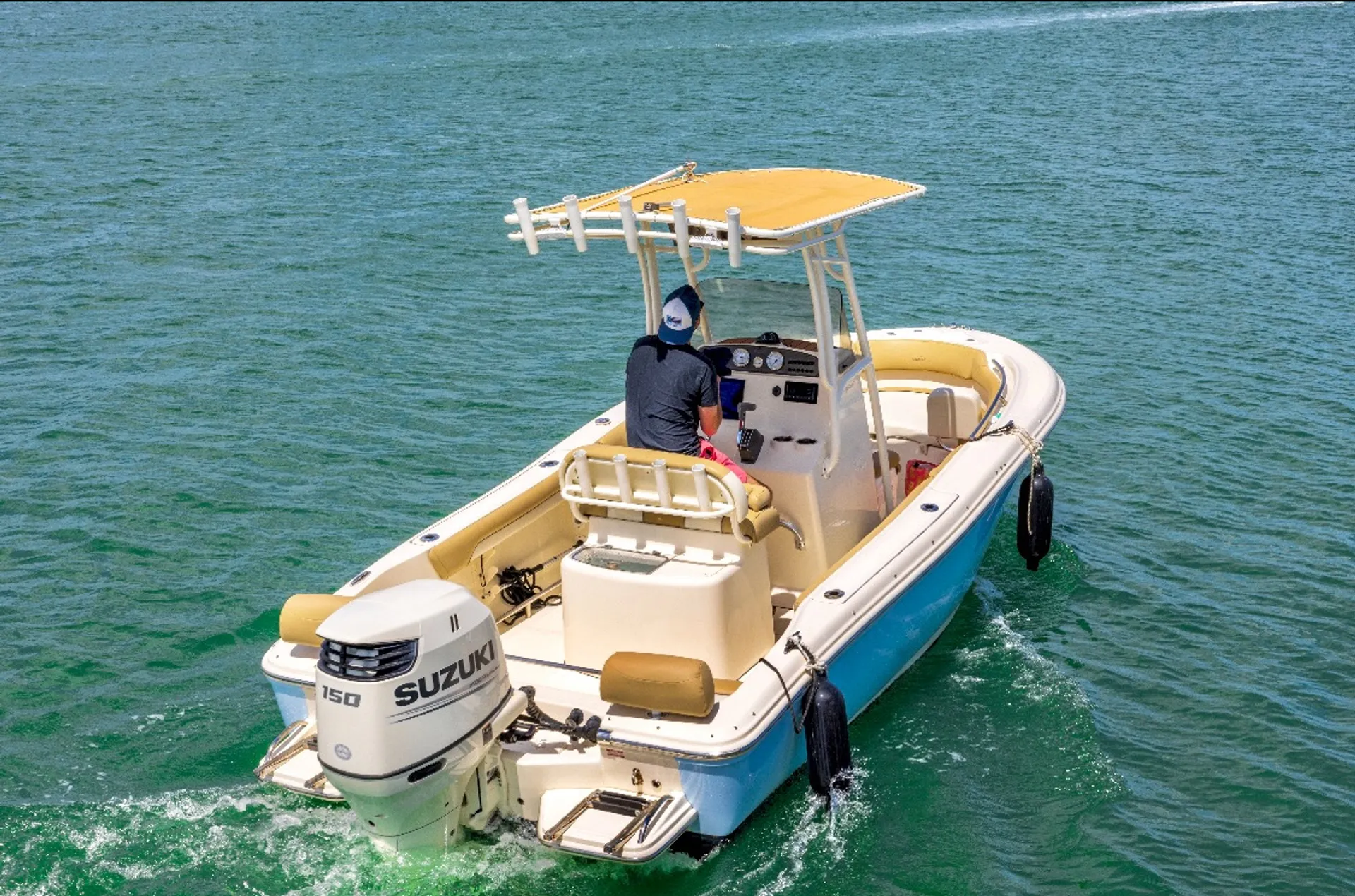 New! Deluxe Center Console Ideal For Cruising! 