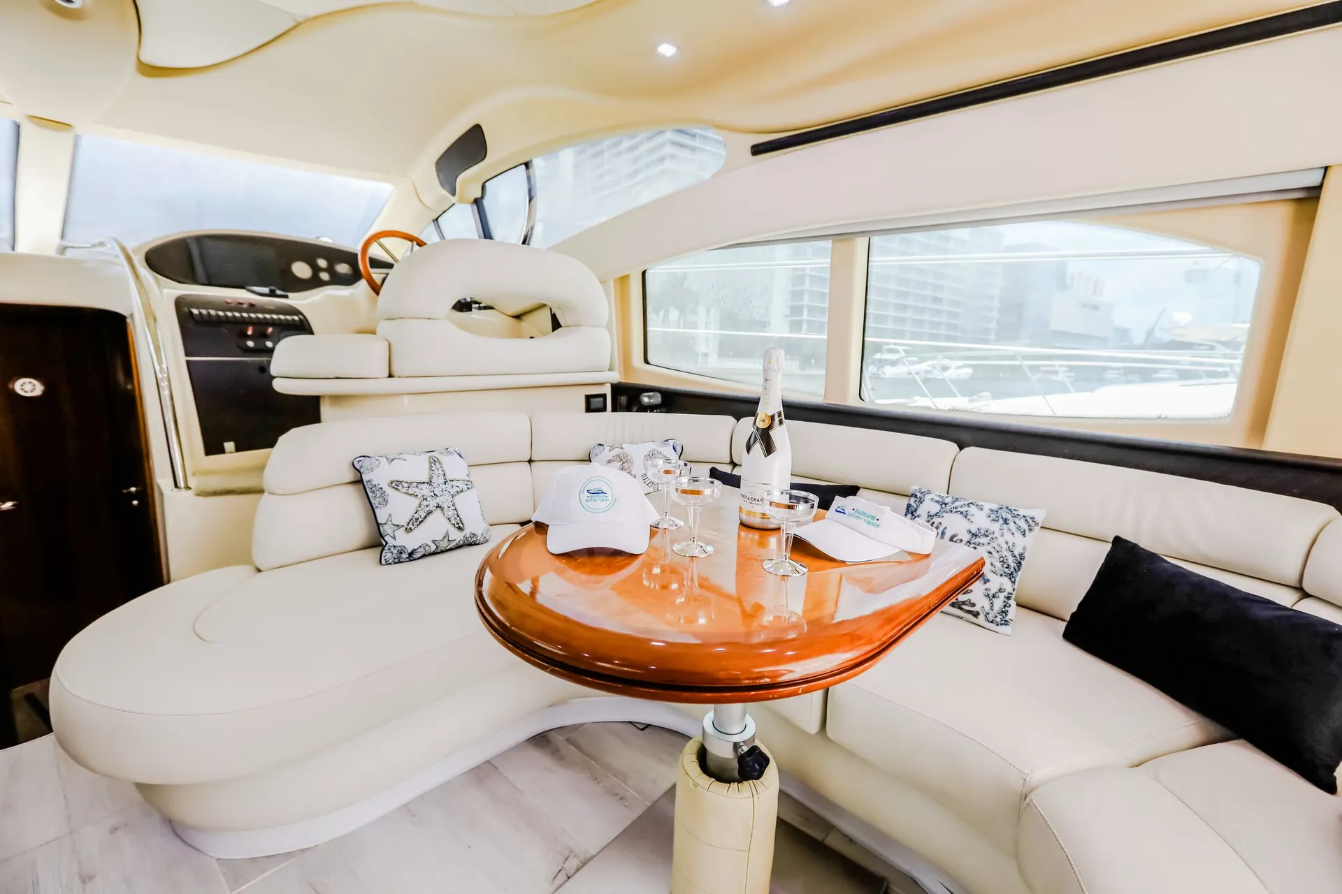 Awesome 45' Azimut Doubledeck