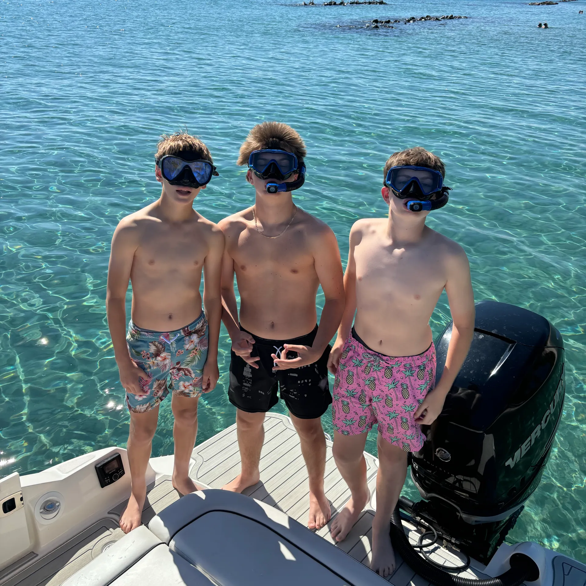 Luxury boat that fits 12 guests - Restroom - Free Fuel 