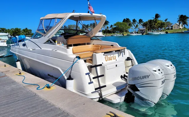 Rent a Wellcraft cruiser in Miami, FL near me