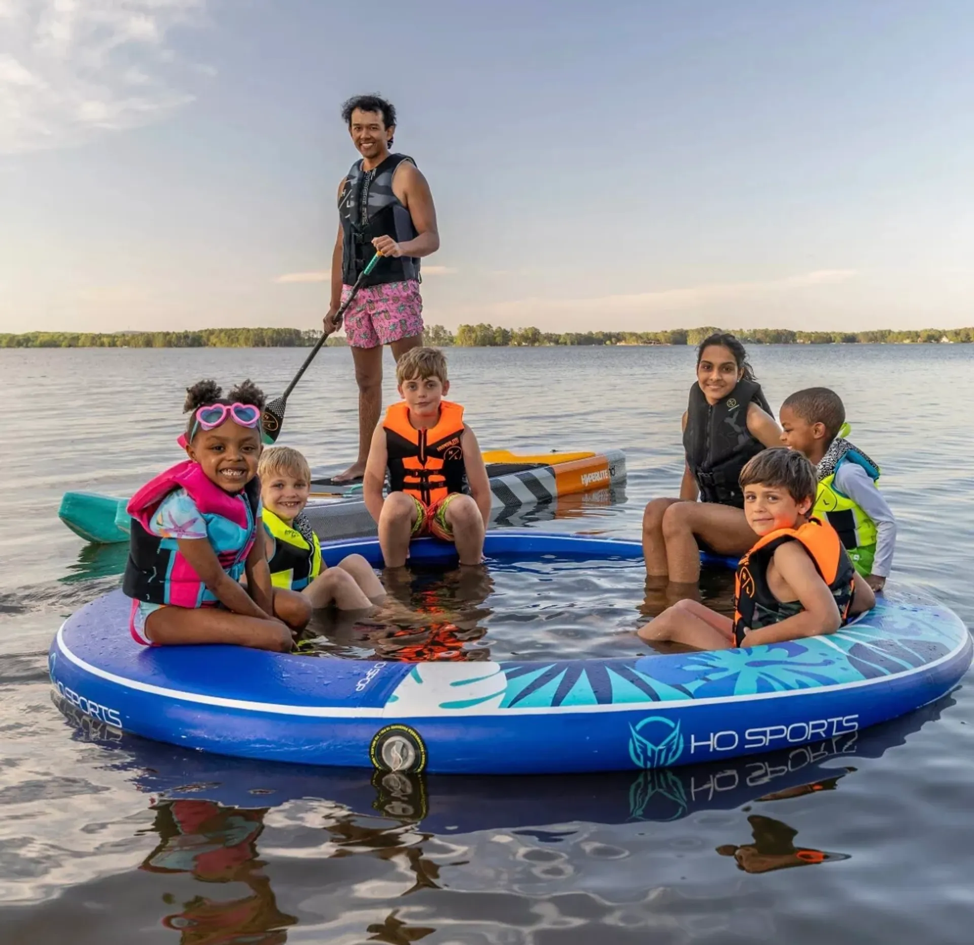 TUBE LAKE NORMAN 2021 24’ Luxury Bennington TRITOON LED Party Package