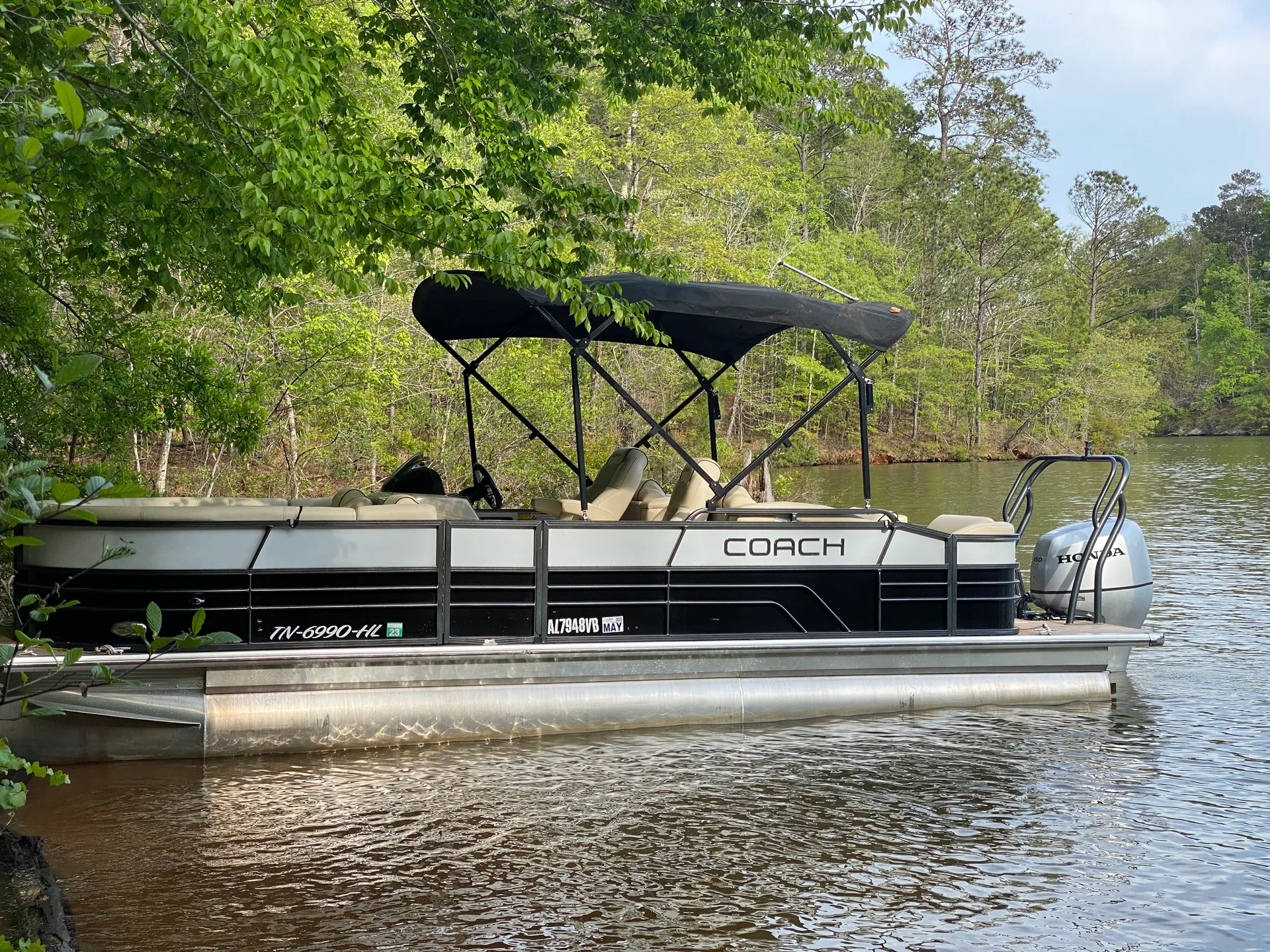 Coach 230 RL Tritoon – 23’ Pontoon for Lake Martin Fun 
