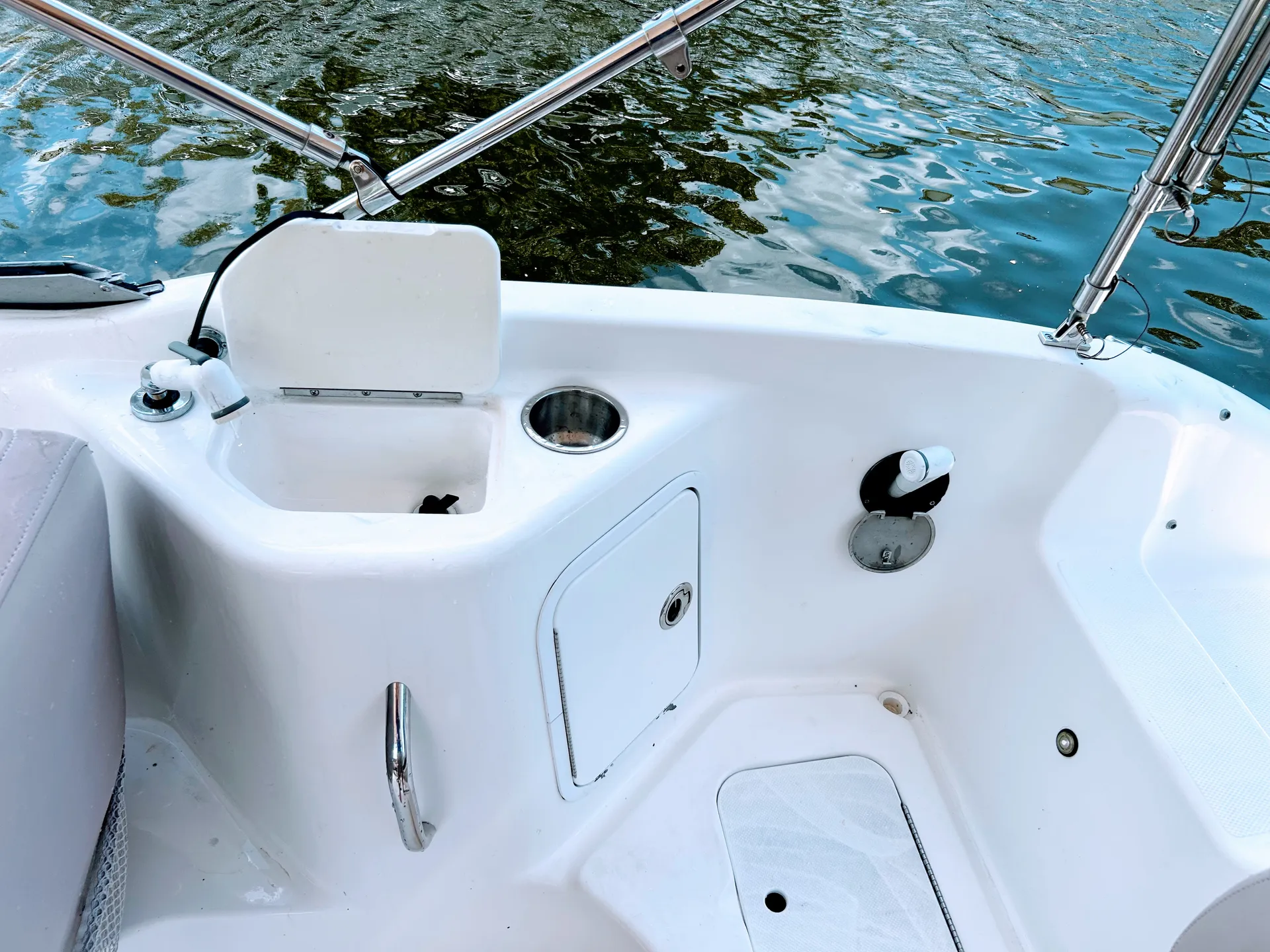 GODFREY SUNDECK 22 in Dania Beach, FL — photo 4