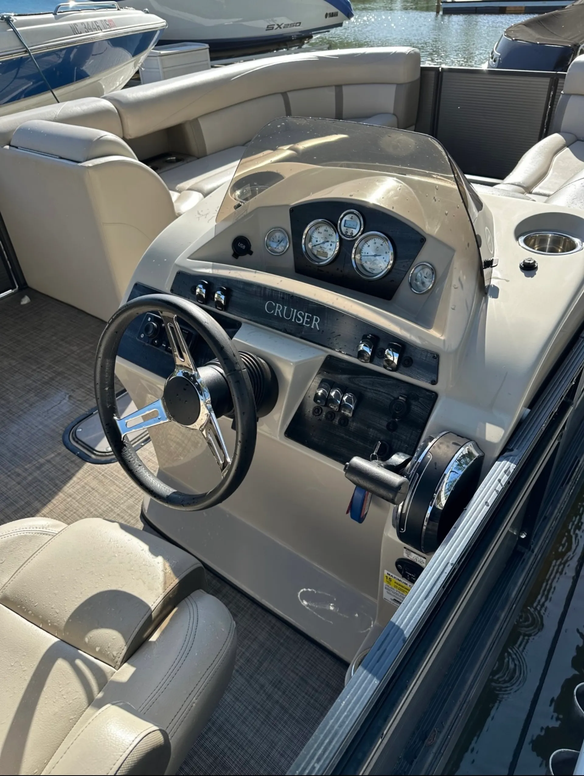Cruise Lake Norman 24’ Harris Tritoon 