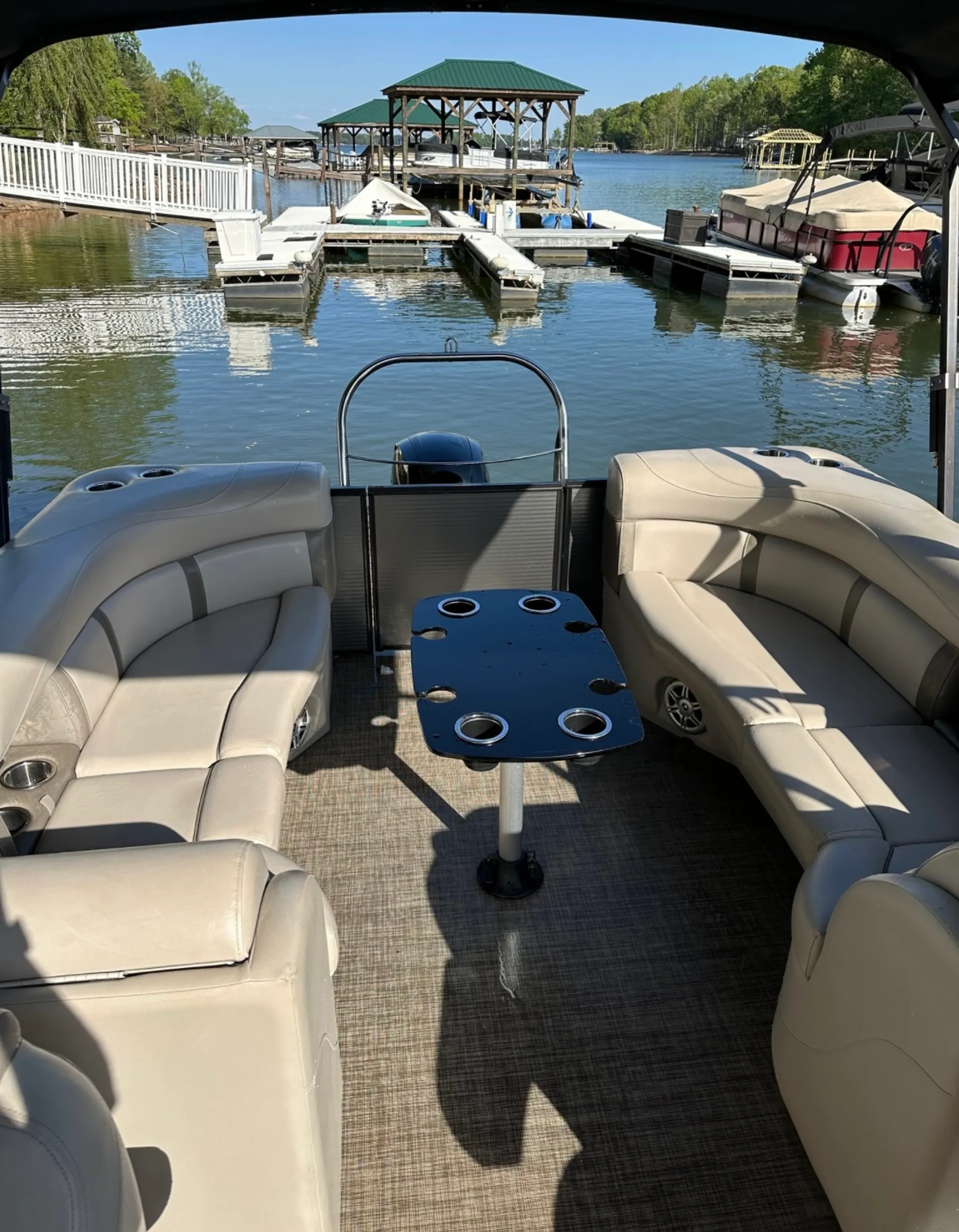 Cruise Lake Norman 24’ Harris Tritoon 