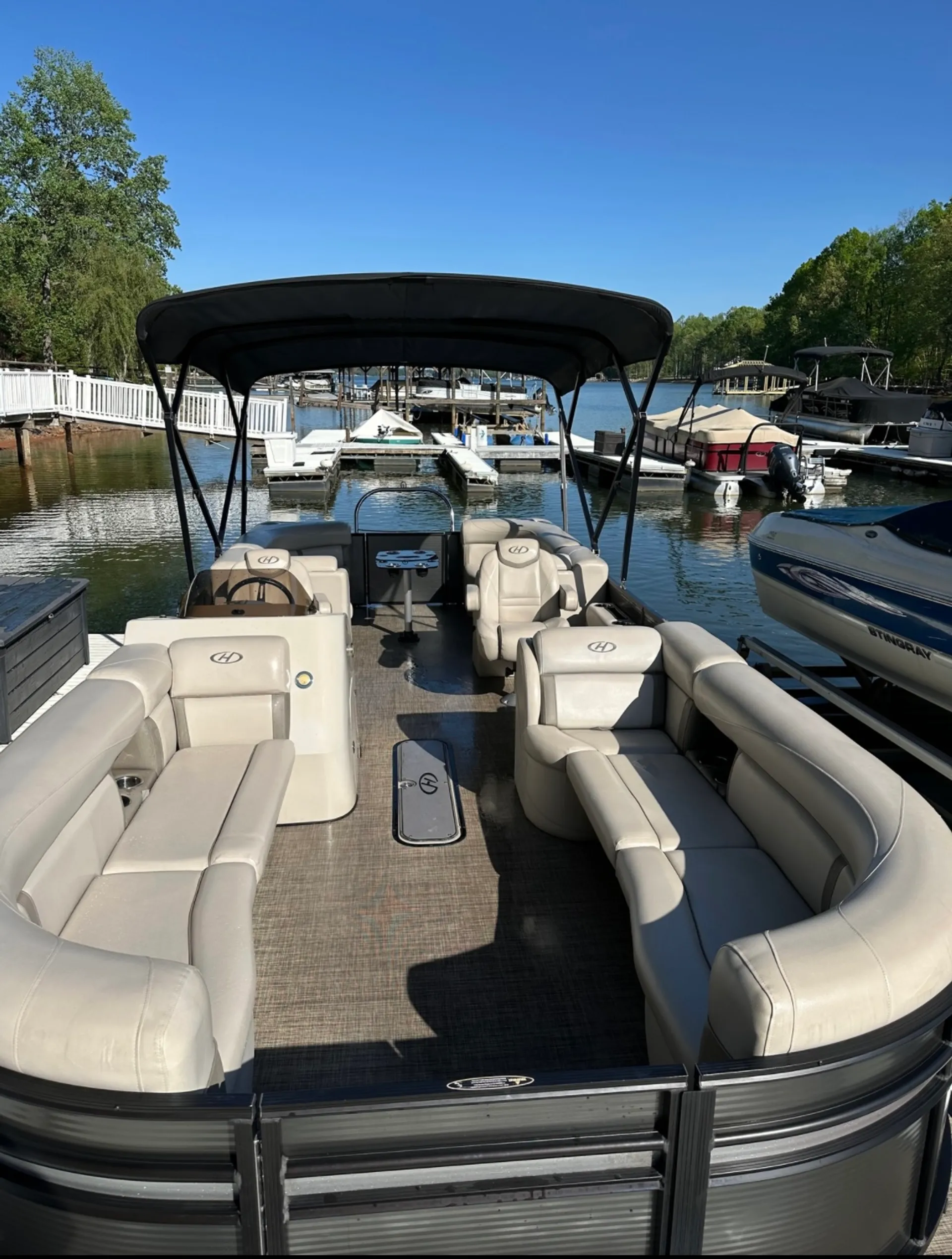 Cruise Lake Norman 24’ Harris Tritoon 