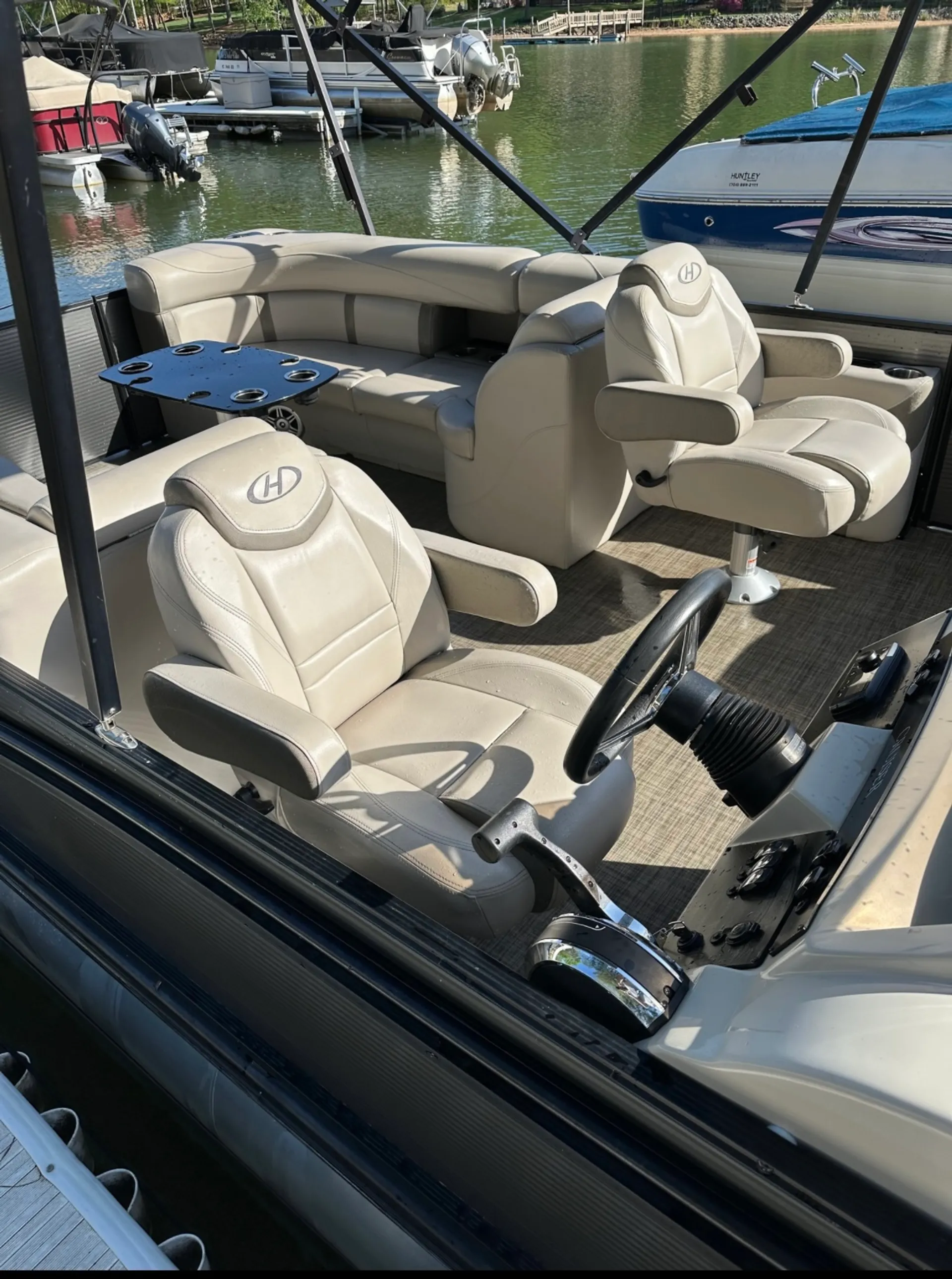 Cruise Lake Norman 24’ Harris Tritoon 