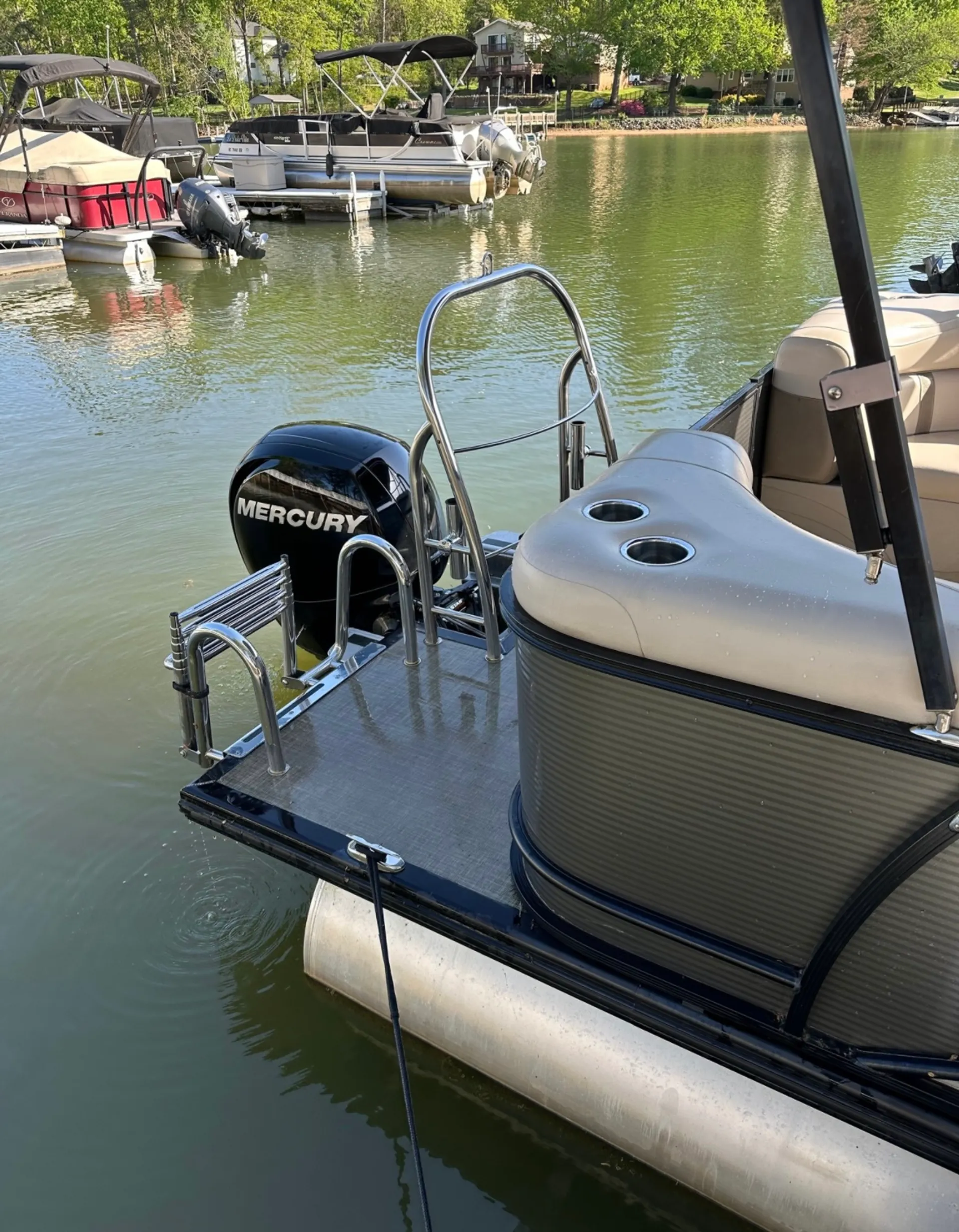 Cruise Lake Norman 24’ Harris Tritoon 