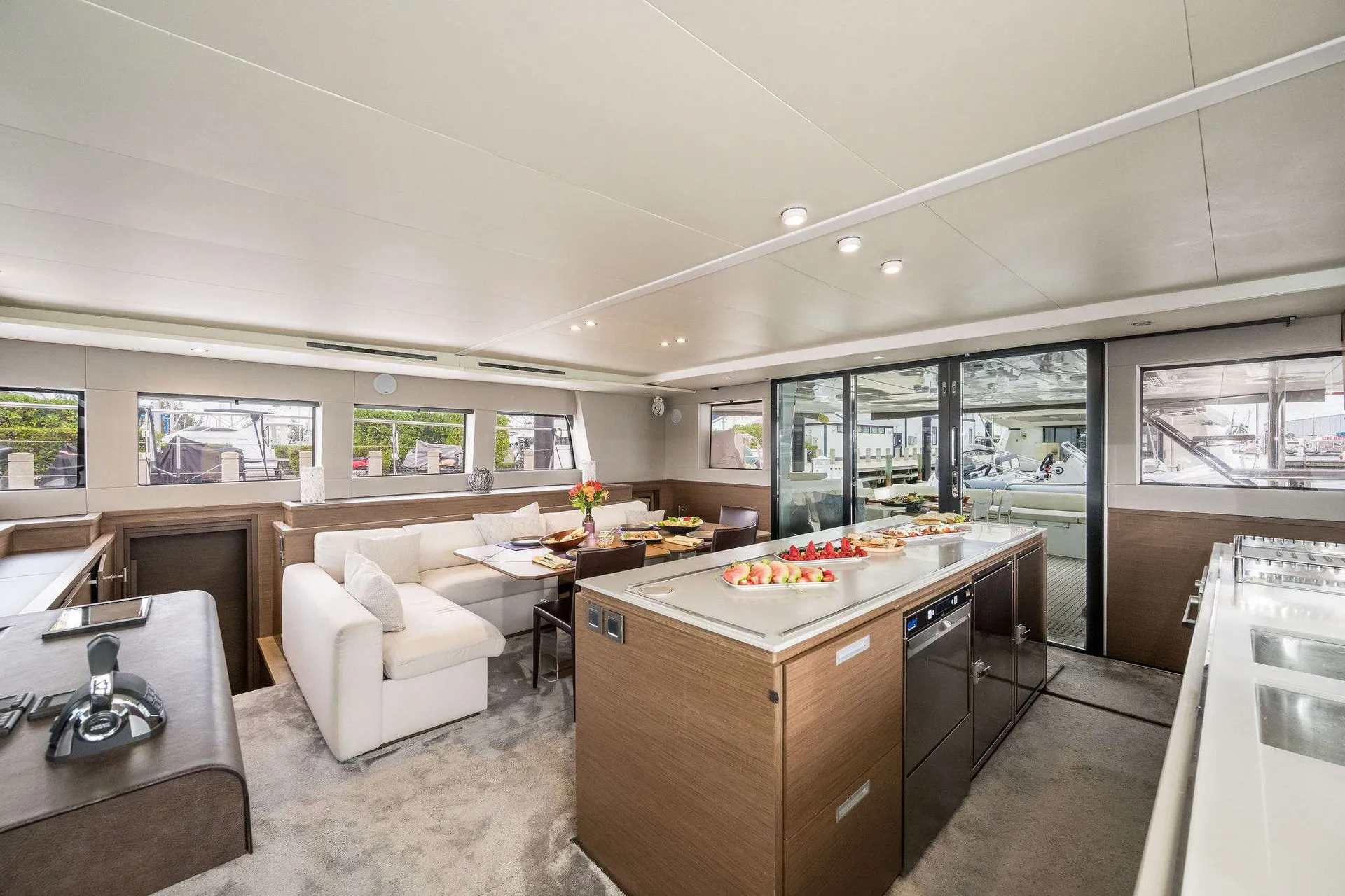 🌴 ATLANTIA BAHAMAS– 67' 2020 Lagoon 630MY Luxury Power Catamaran