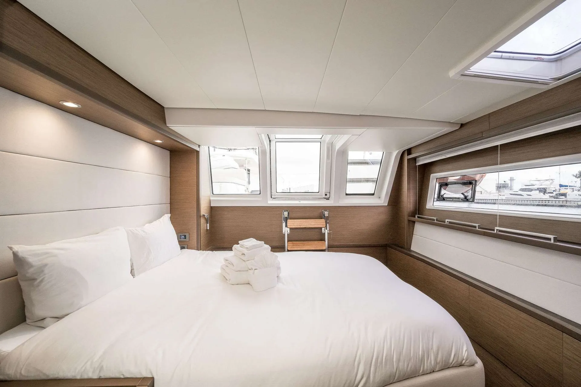 🌴 ATLANTIA BAHAMAS– 67' 2020 Lagoon 630MY Luxury Power Catamaran