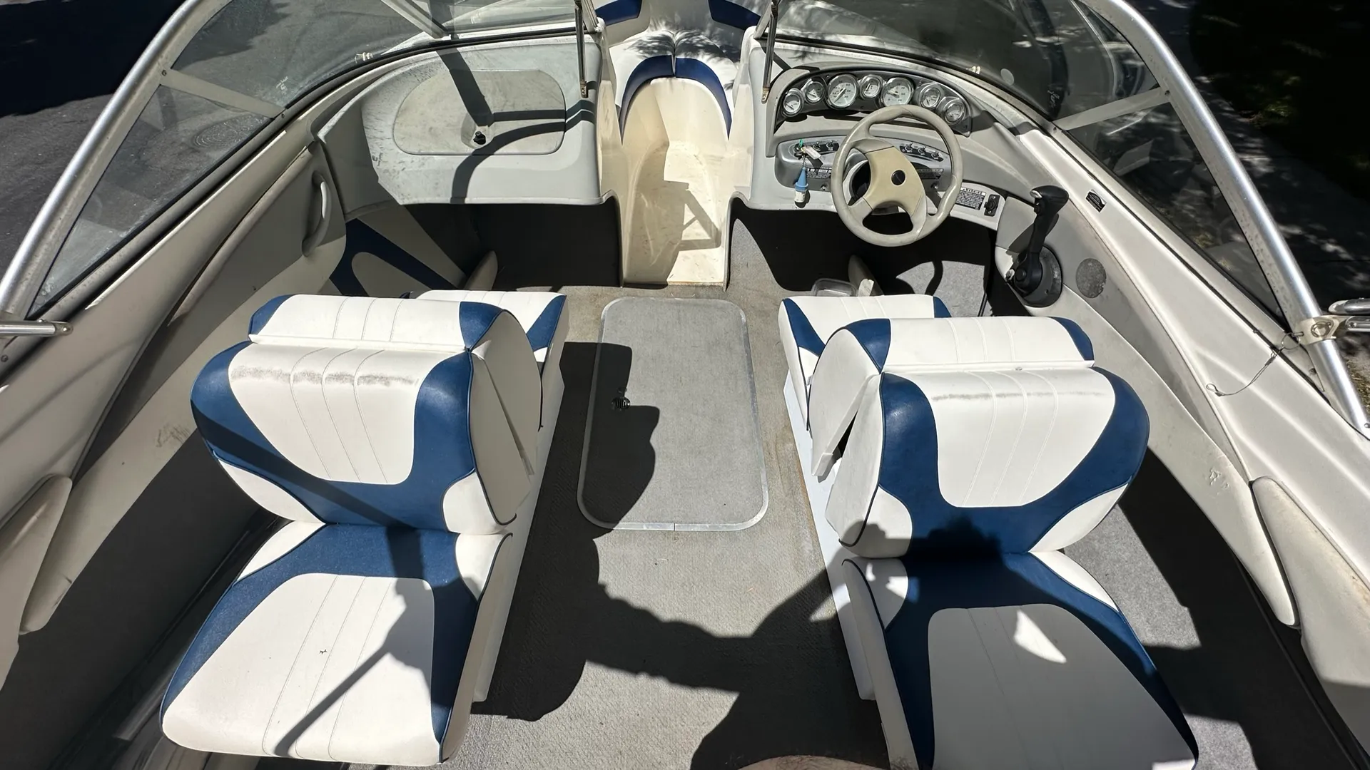 18' Bowrider Runabout - Port Canaveral, Indian River, Sebastian Inlet.