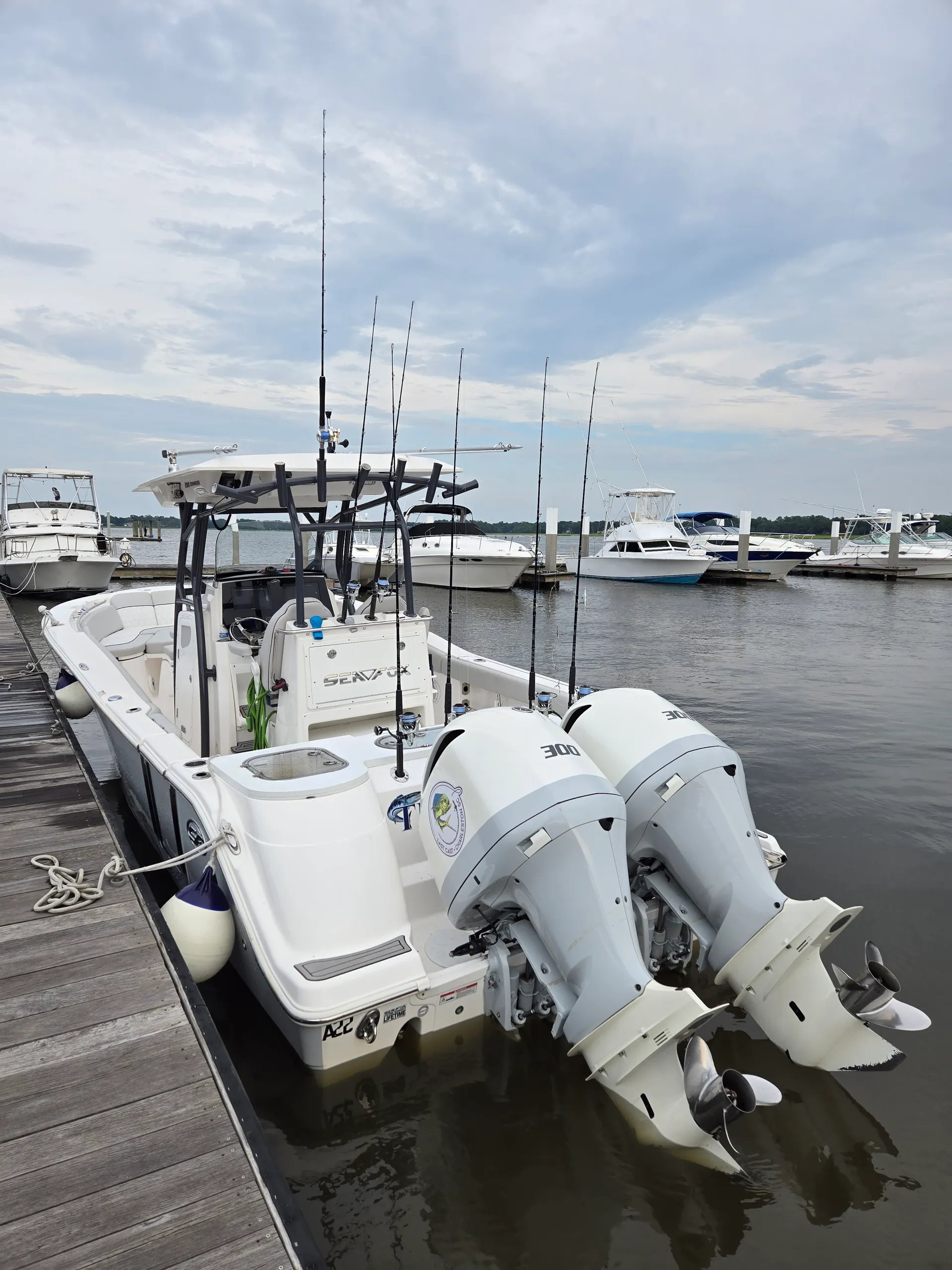 Beautiful 28 foot Center Console 