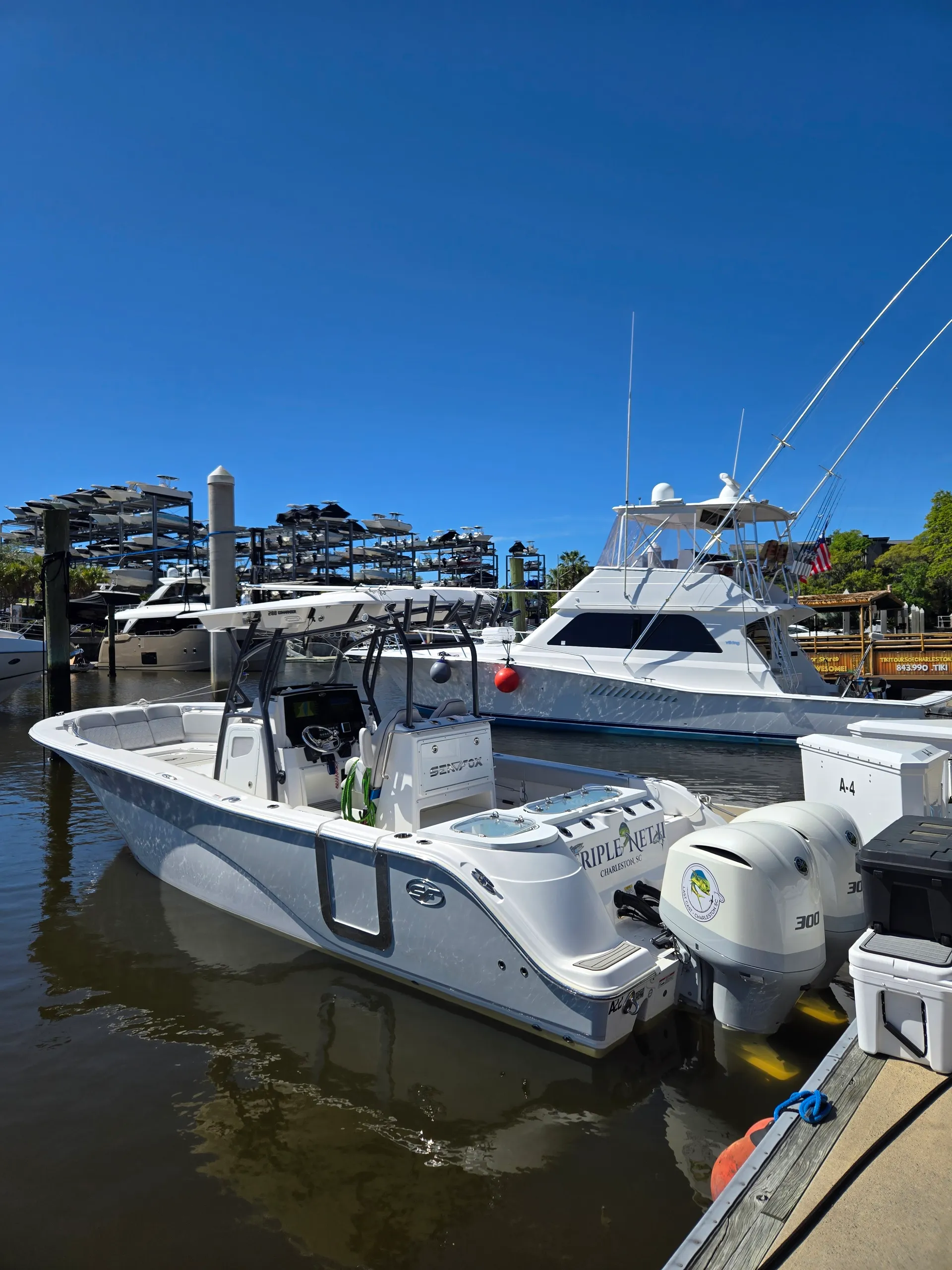 Beautiful 28 foot Center Console 