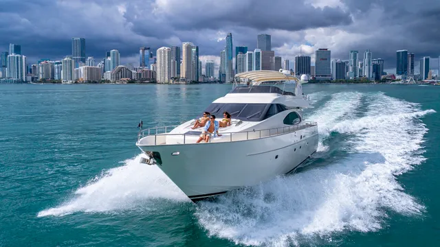 Rent a AZIMUT YACHTS motor yacht in Hilton Head Island, SC near me