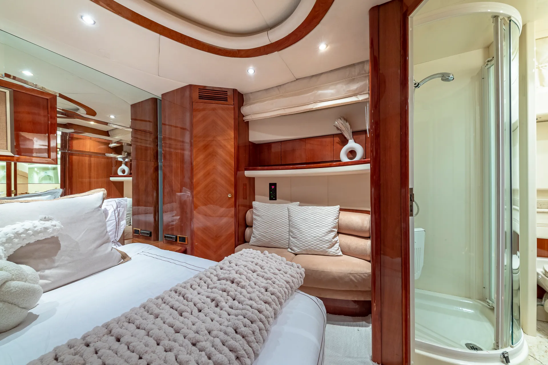 Hilton Head LUXURY Yacht Cruise