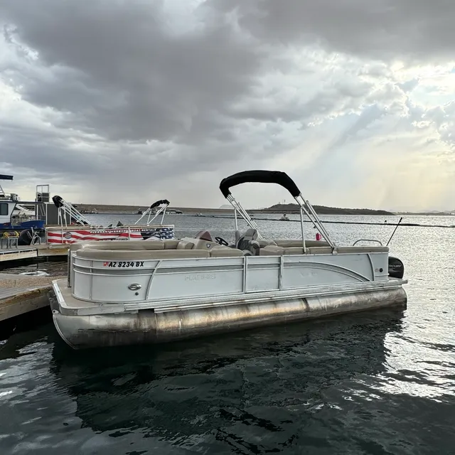 Rent a Harris pontoon in Morristown, AZ near me